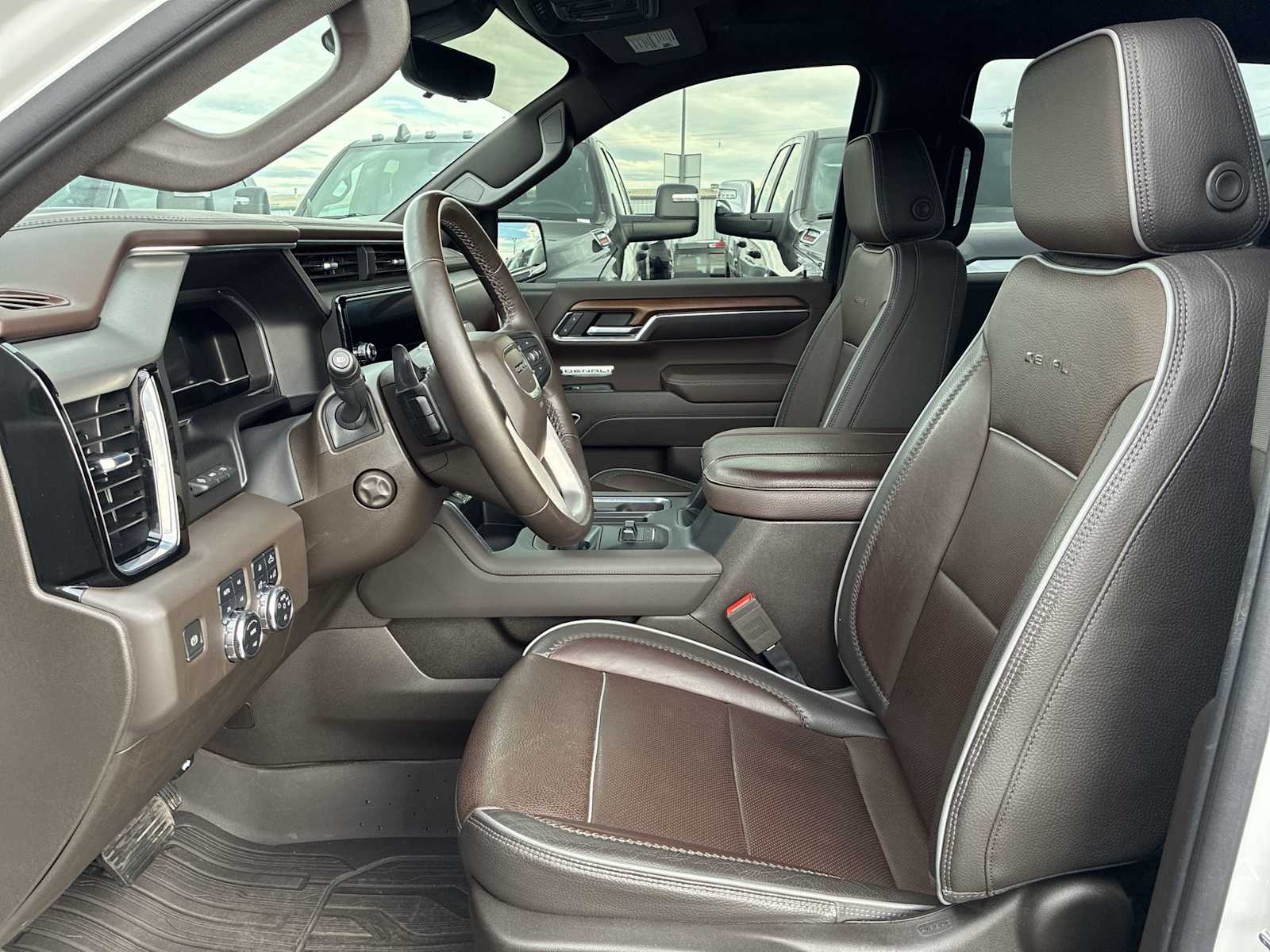 Thumbnail: 2023 GMC Sierra 1500 - 13