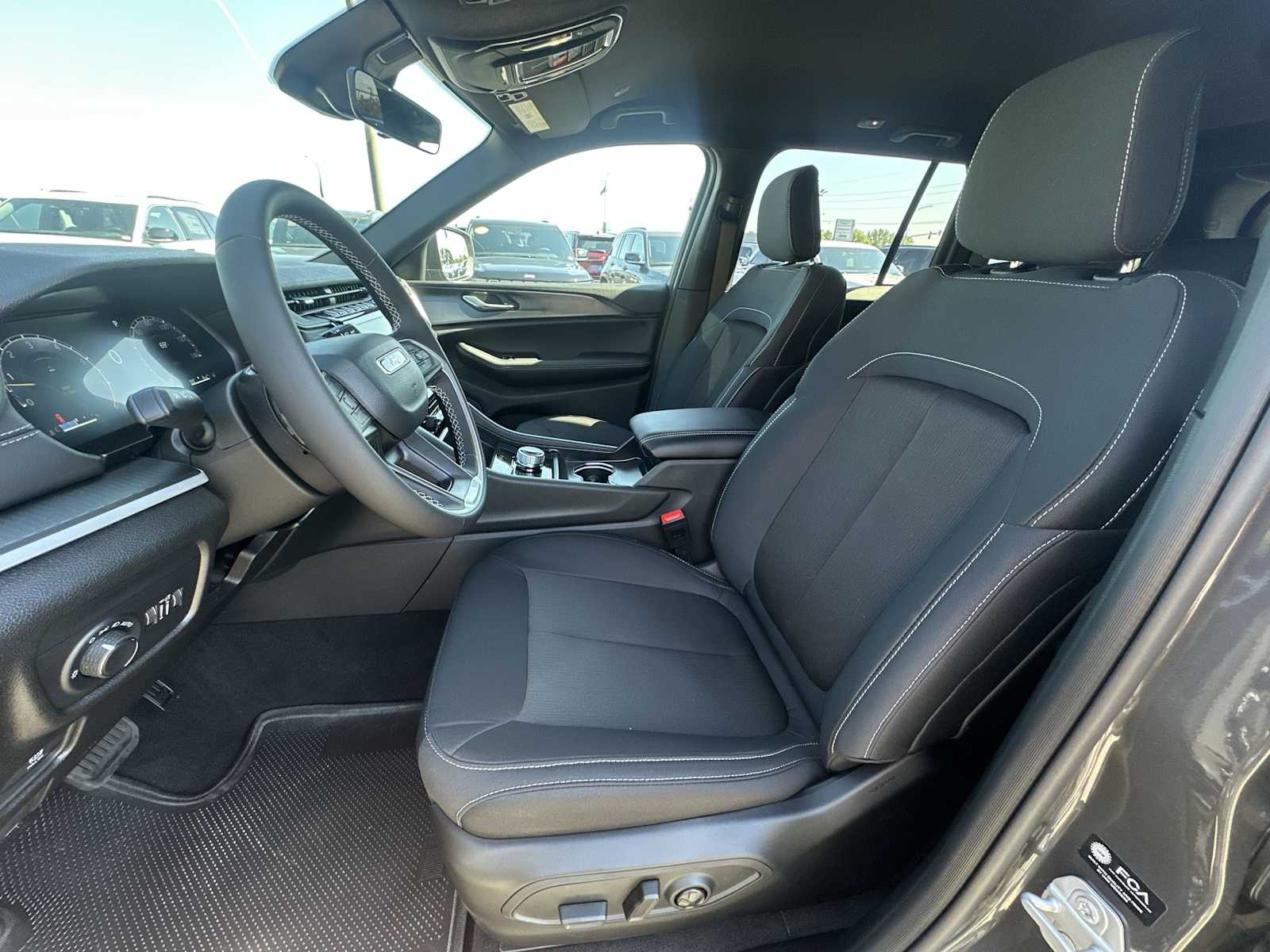 Thumbnail: 2025 Jeep Grand Cherokee - 13