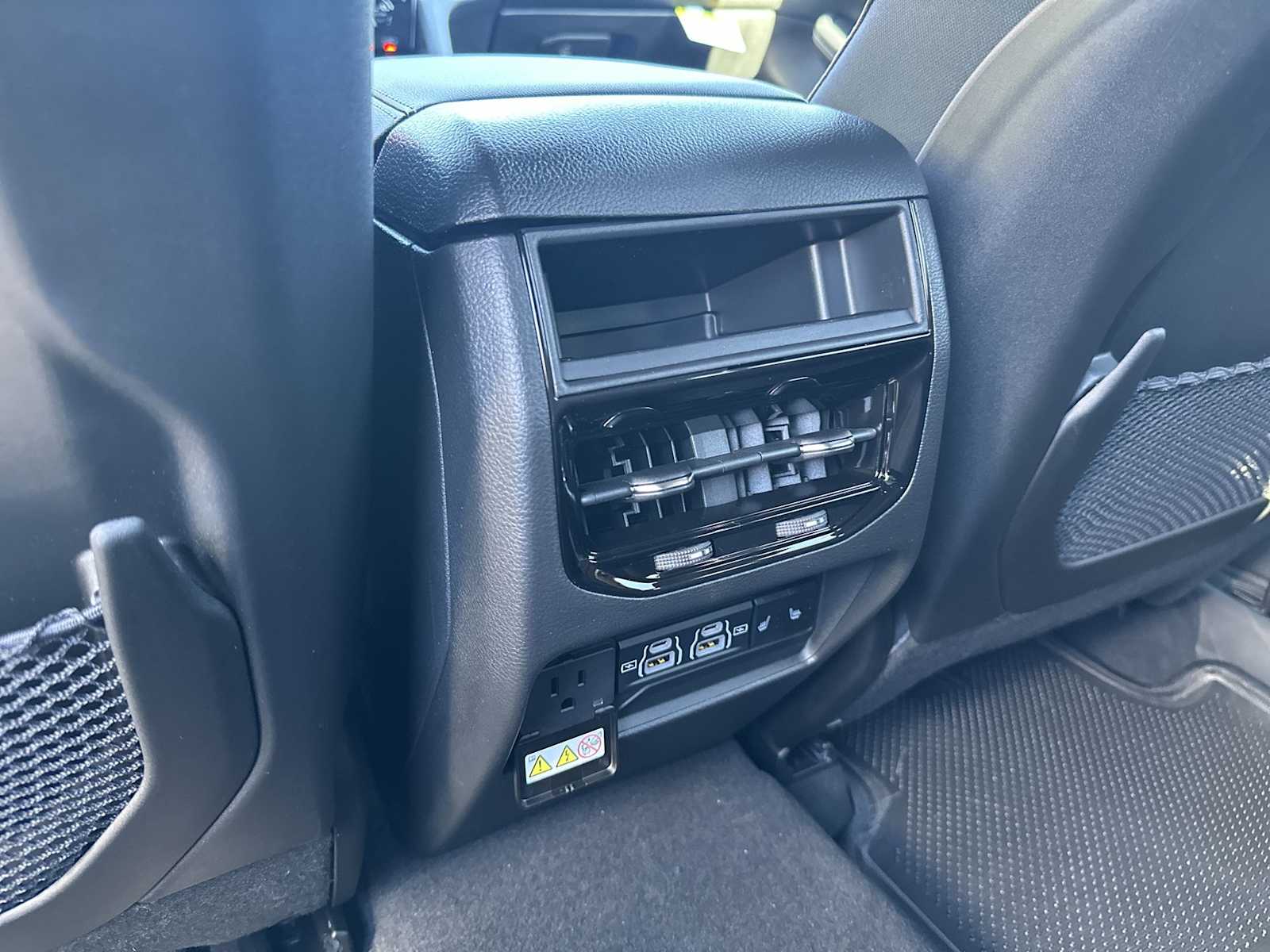 Thumbnail: 2025 Jeep Grand Cherokee - 21