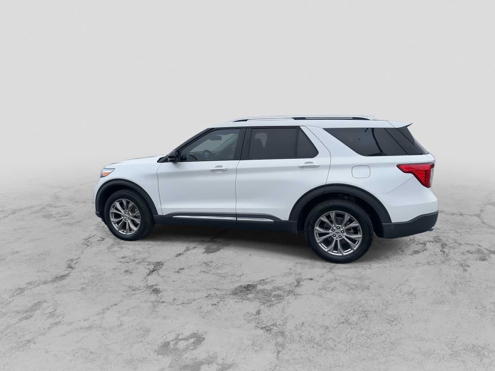 Thumbnail: 2021 Ford Explorer - 5