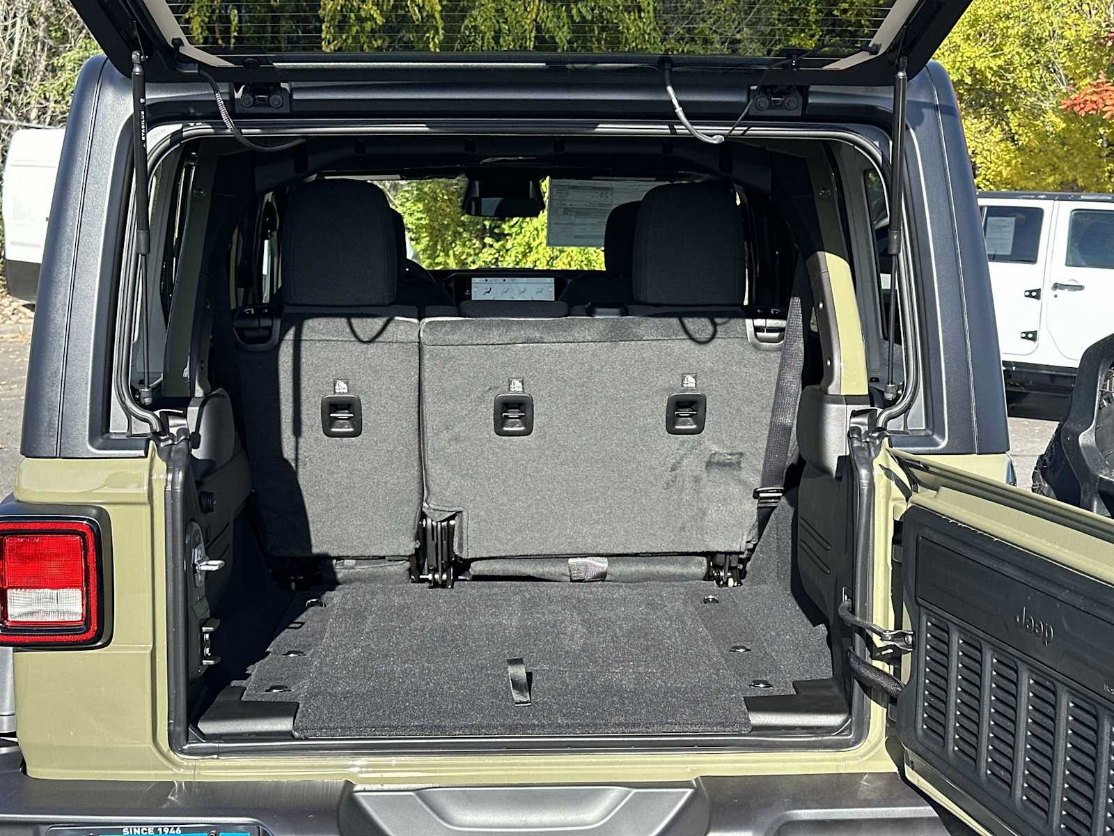 Thumbnail: 2026 Jeep Wrangler - 18