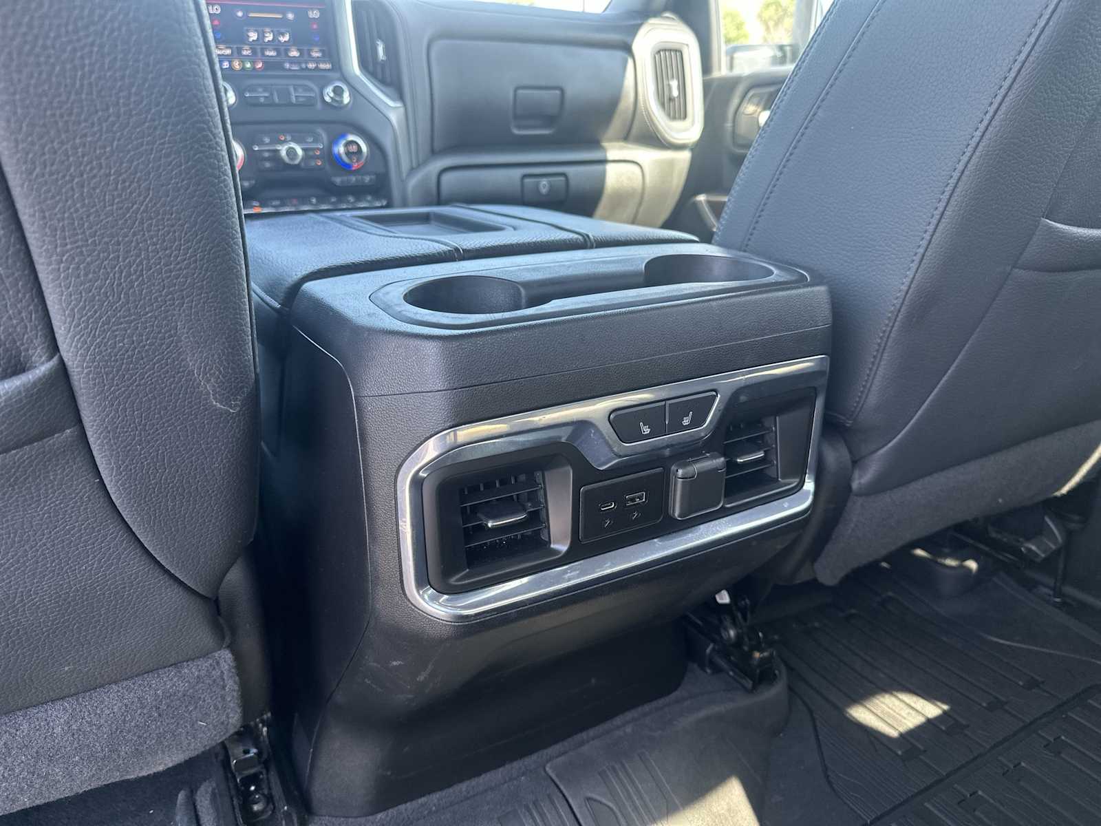 Thumbnail: 2021 GMC Sierra 3500 - 22