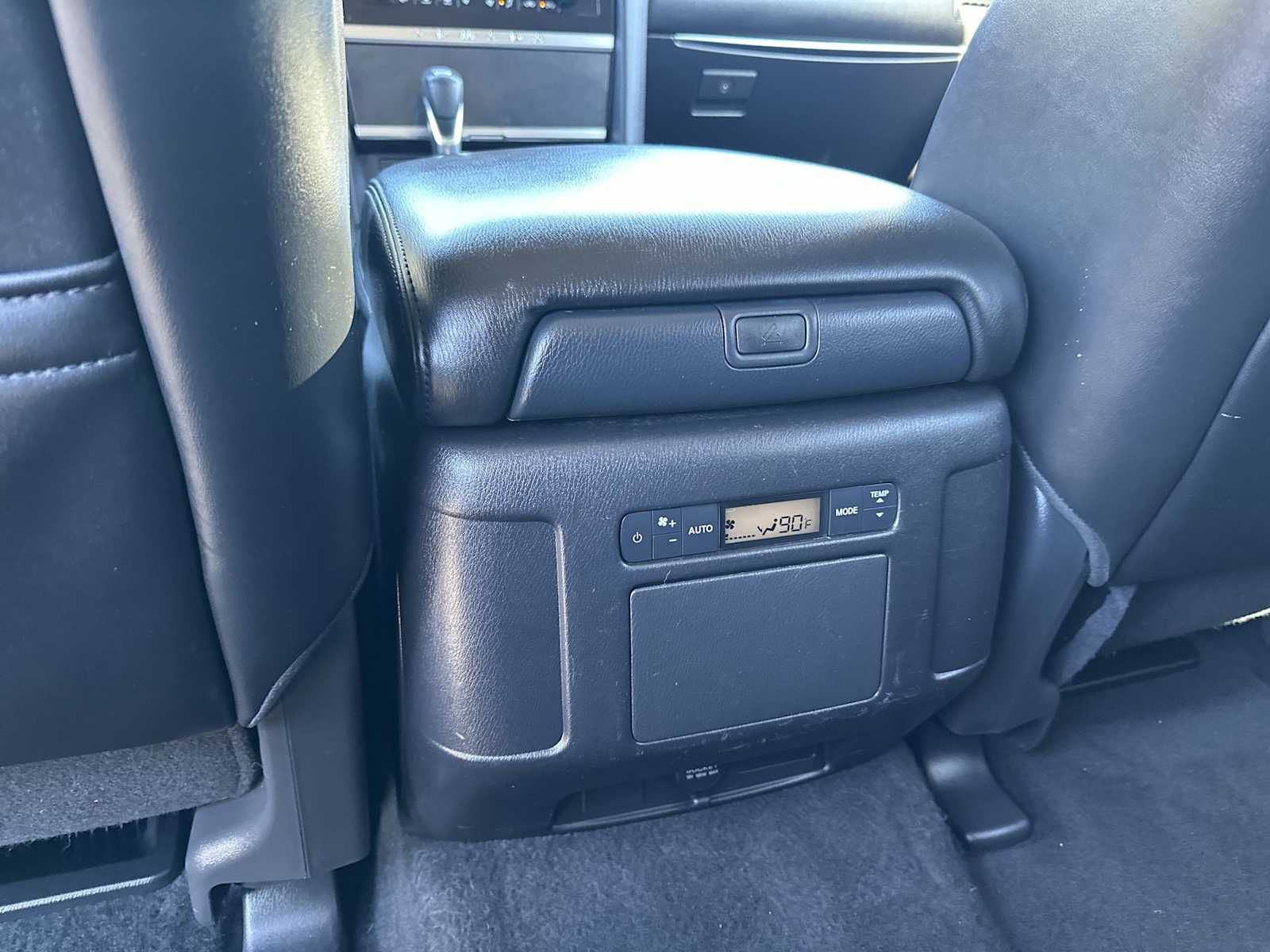 Thumbnail: 2021 Nissan Armada - 21