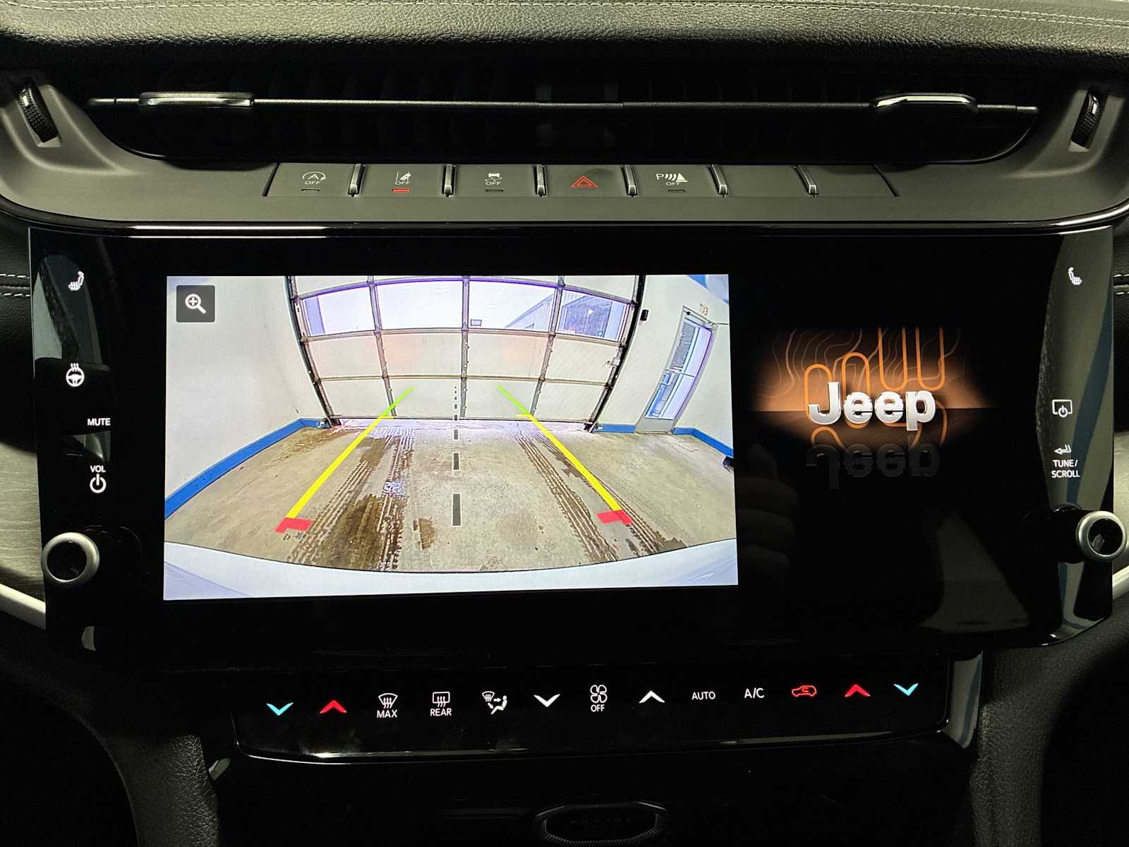 Thumbnail: 2026 Jeep Grand Cherokee - 23