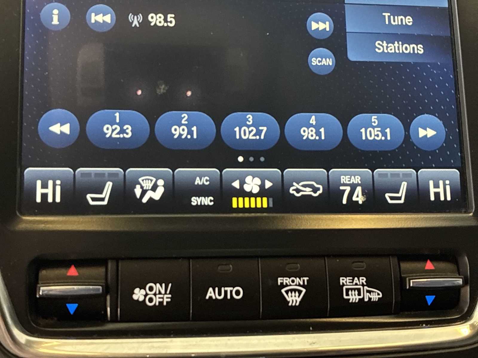 Thumbnail: 2020 Acura MDX - 17