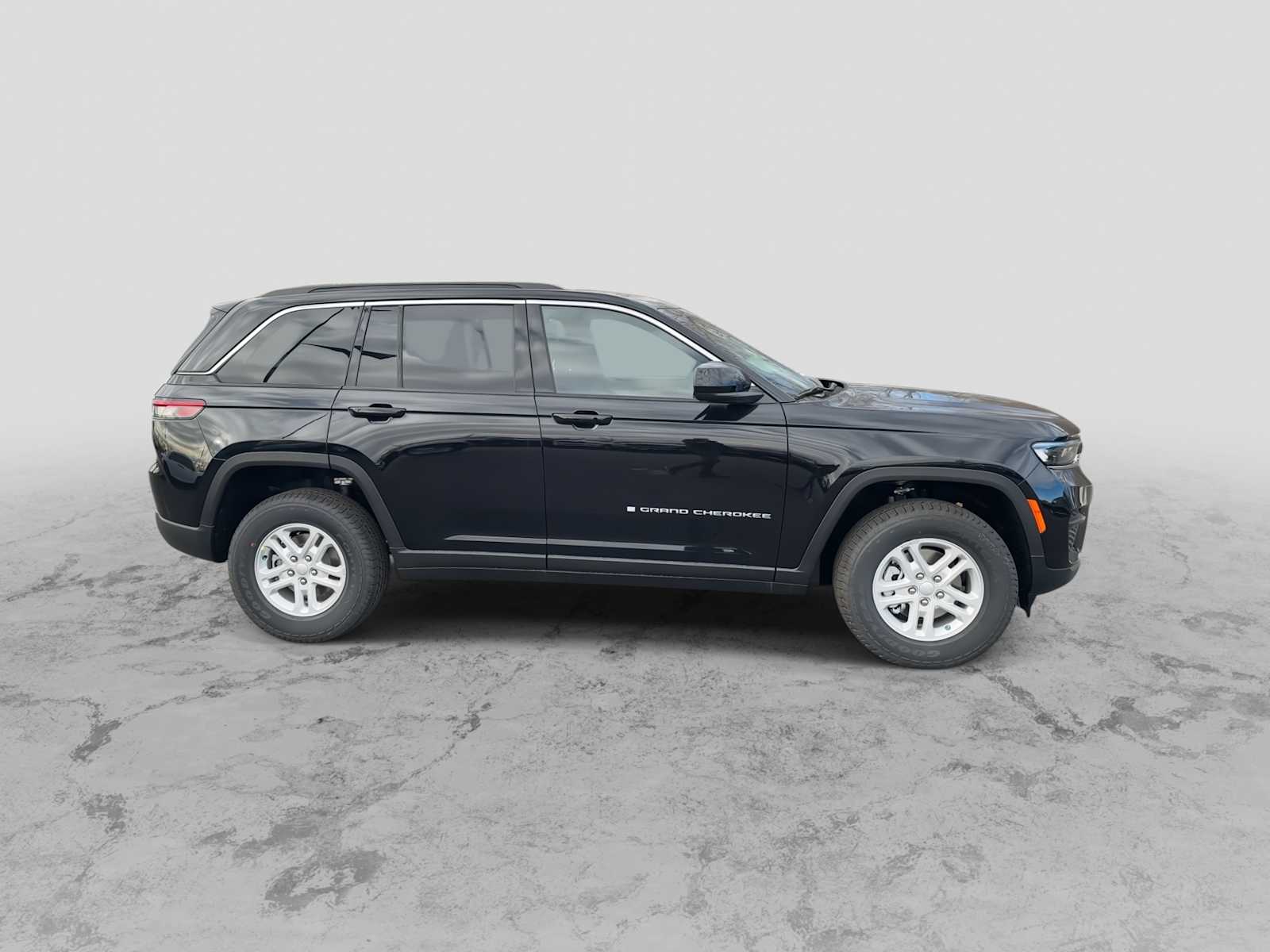 Thumbnail: 2025 Jeep Grand Cherokee - 9