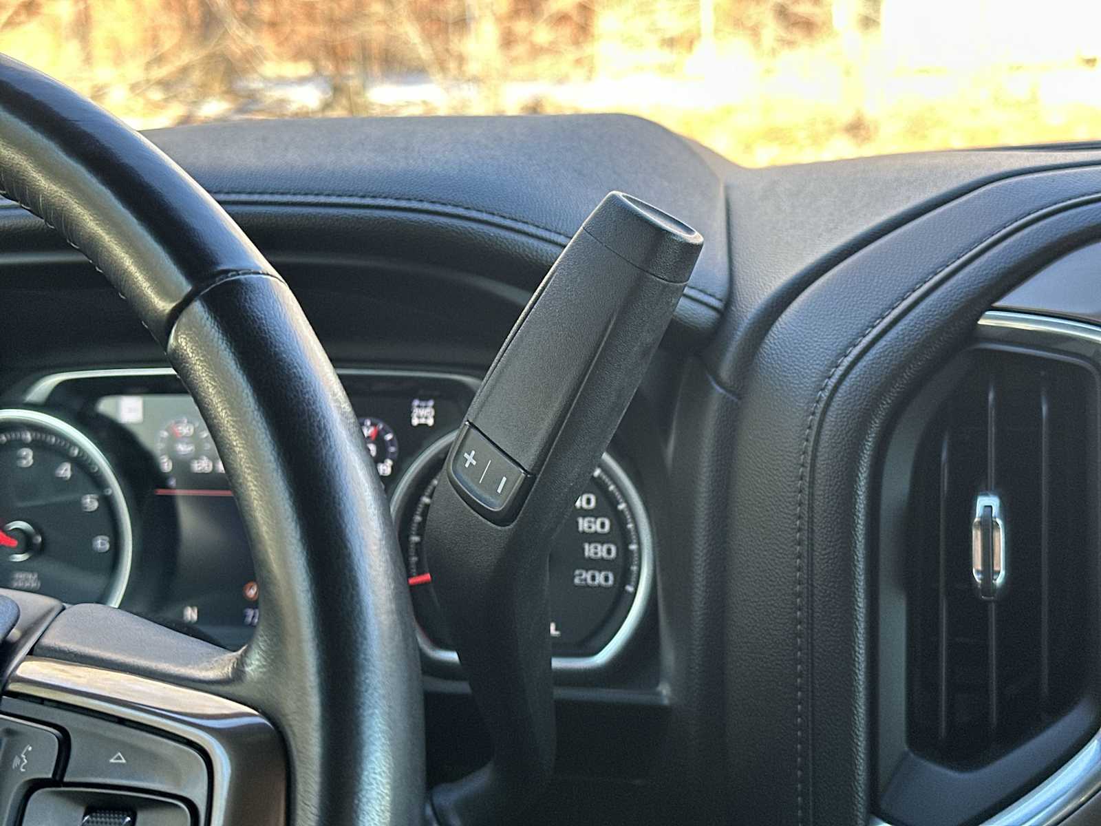 Thumbnail: 2019 Chevrolet Silverado 1500 - 21