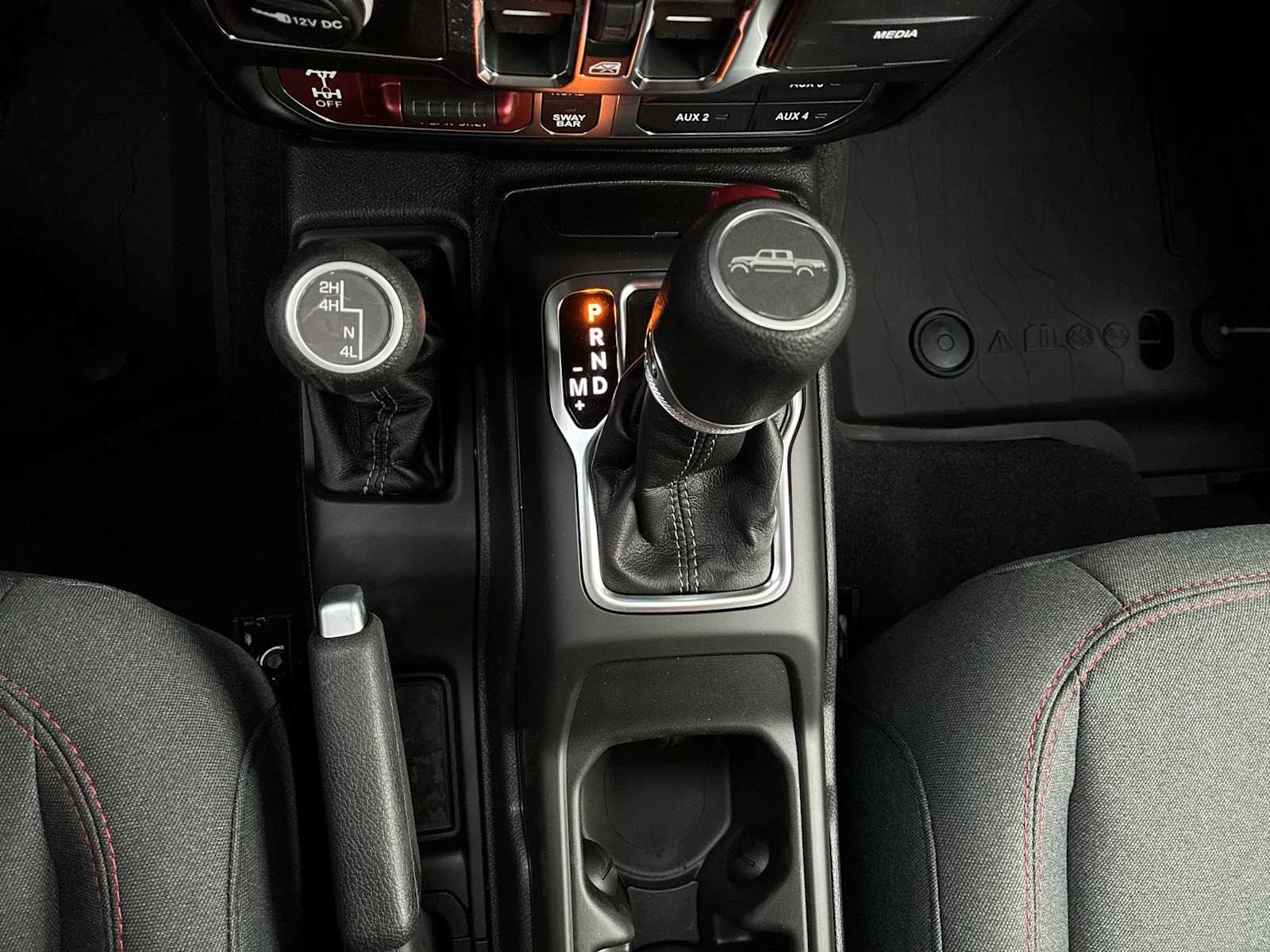 Thumbnail: 2026 Jeep Gladiator - 21