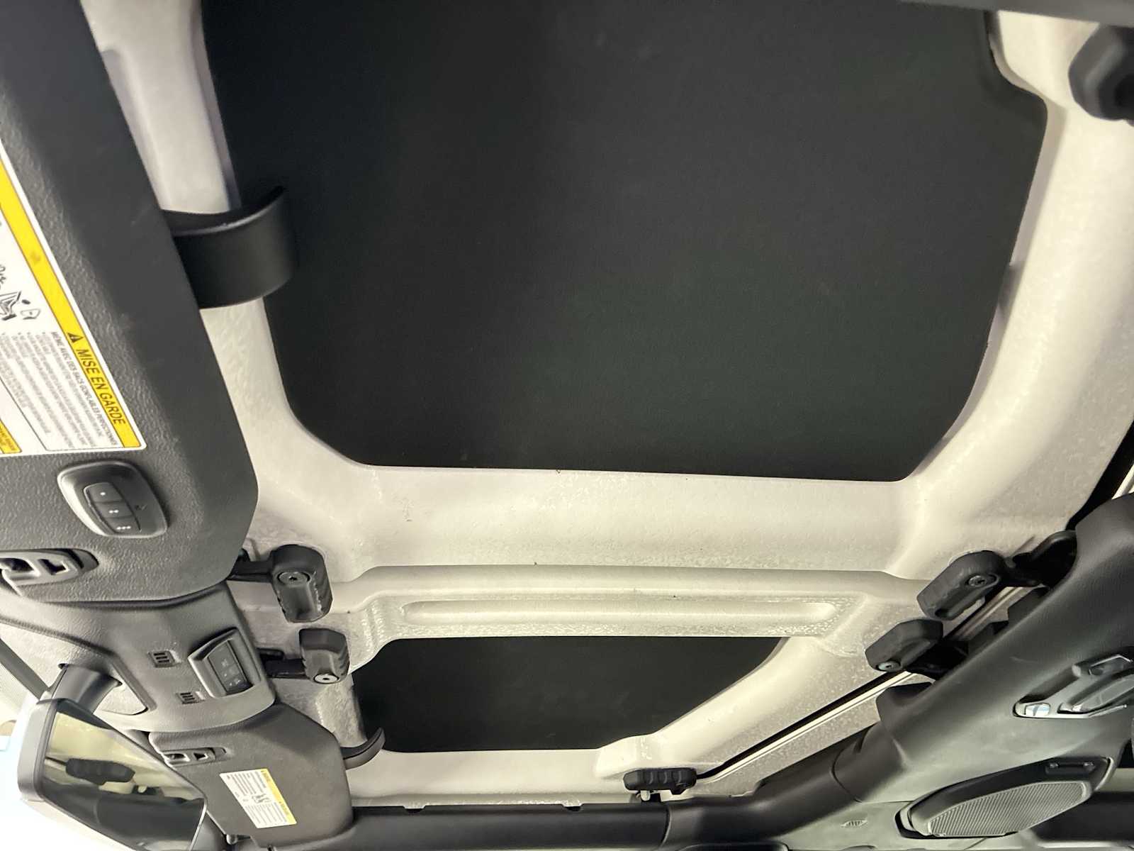 Thumbnail: 2023 Jeep Gladiator - 16