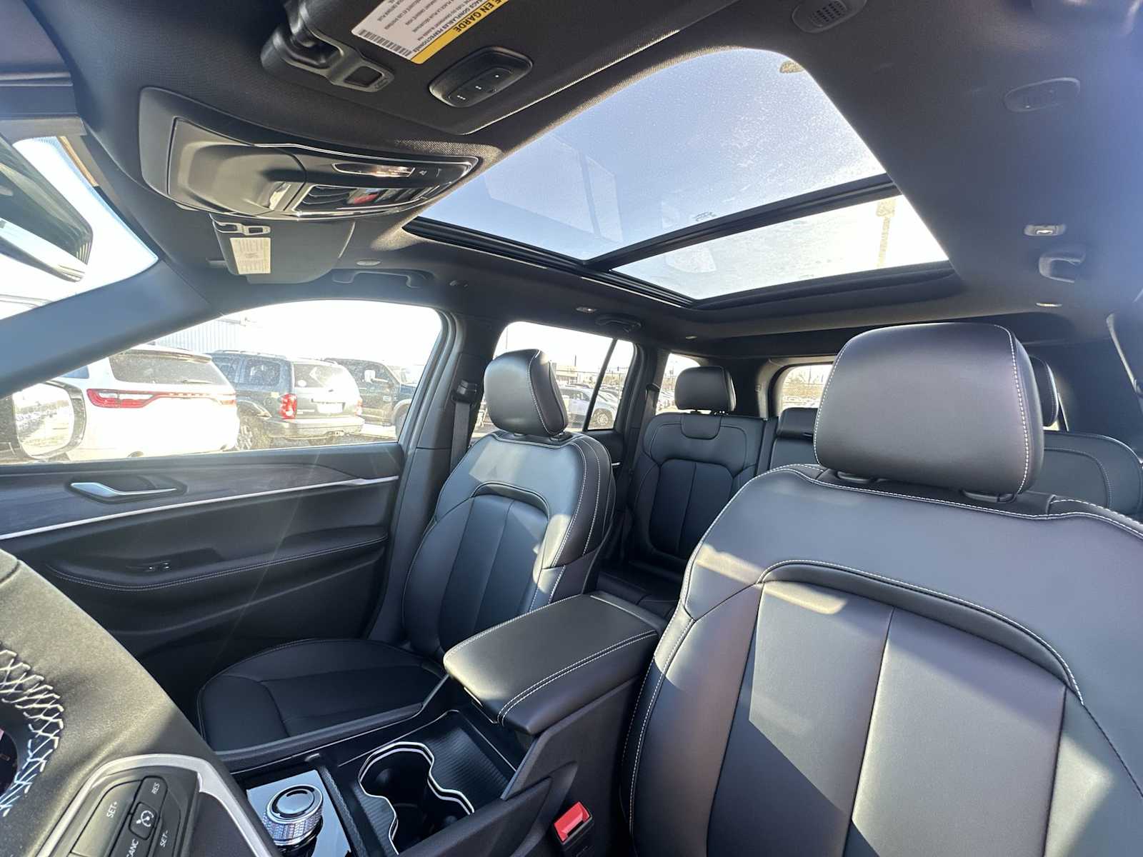 Thumbnail: 2025 Jeep Grand Cherokee - 16