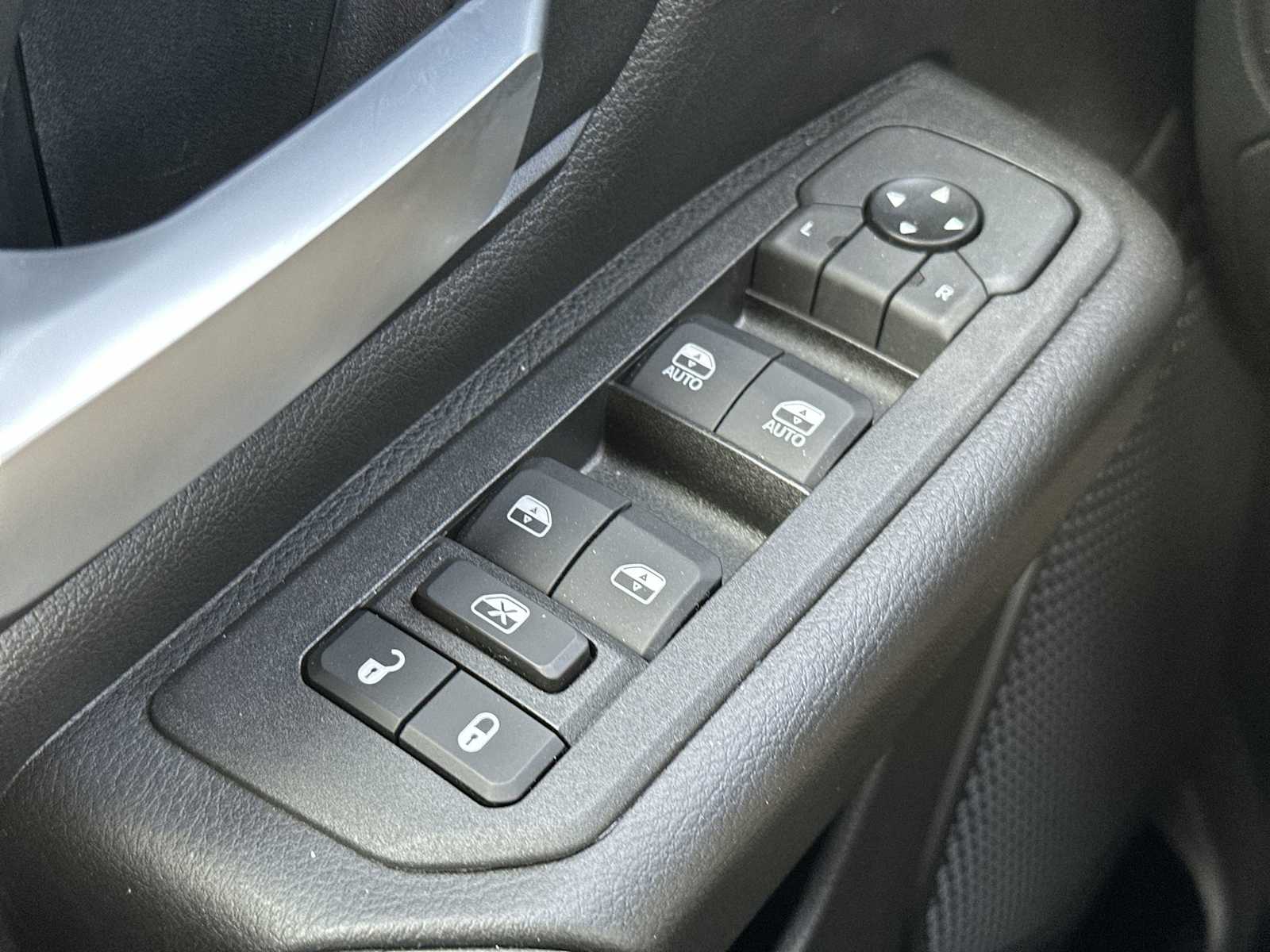 Thumbnail: 2026 RAM 1500 - 15