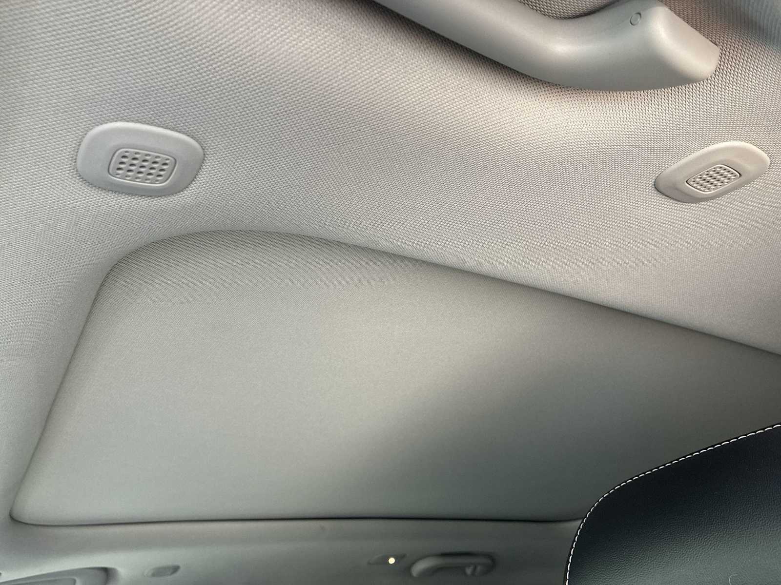 Thumbnail: 2023 Jeep Grand Cherokee - 16