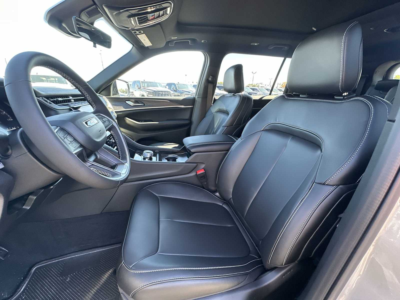 Thumbnail: 2025 Jeep Grand Cherokee - 13