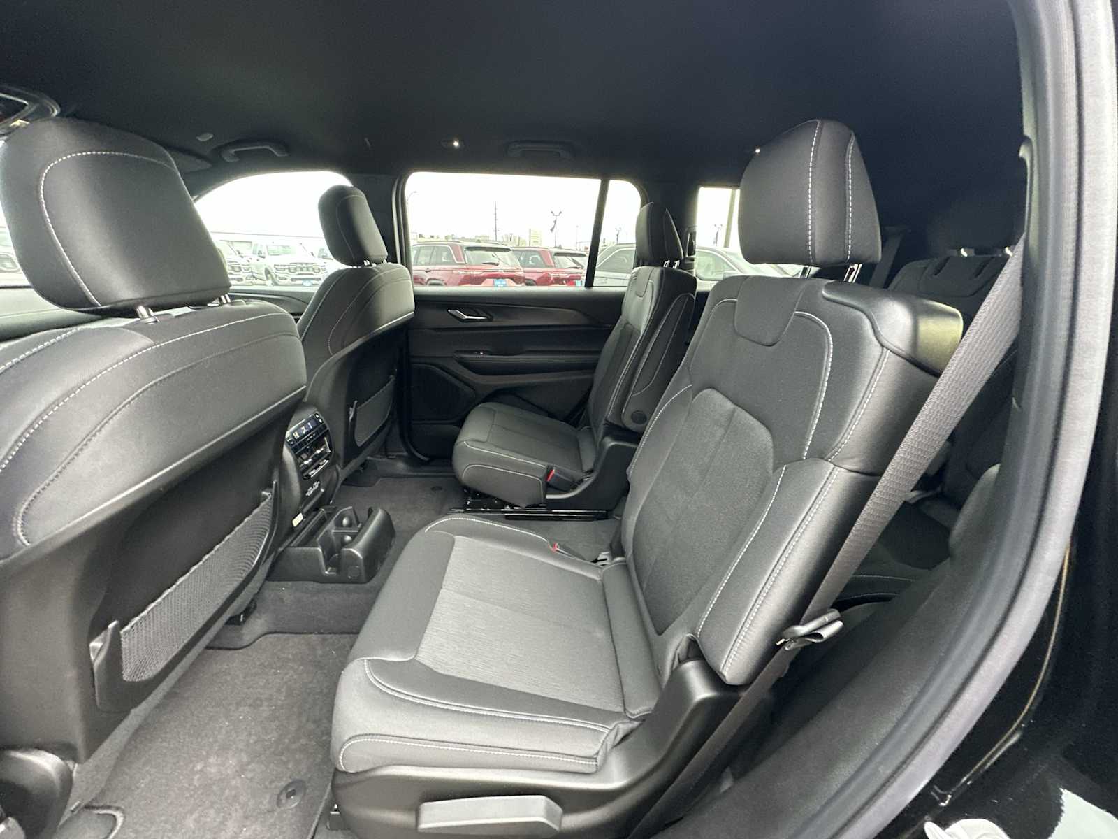 Thumbnail: 2025 Jeep Grand Cherokee - 22