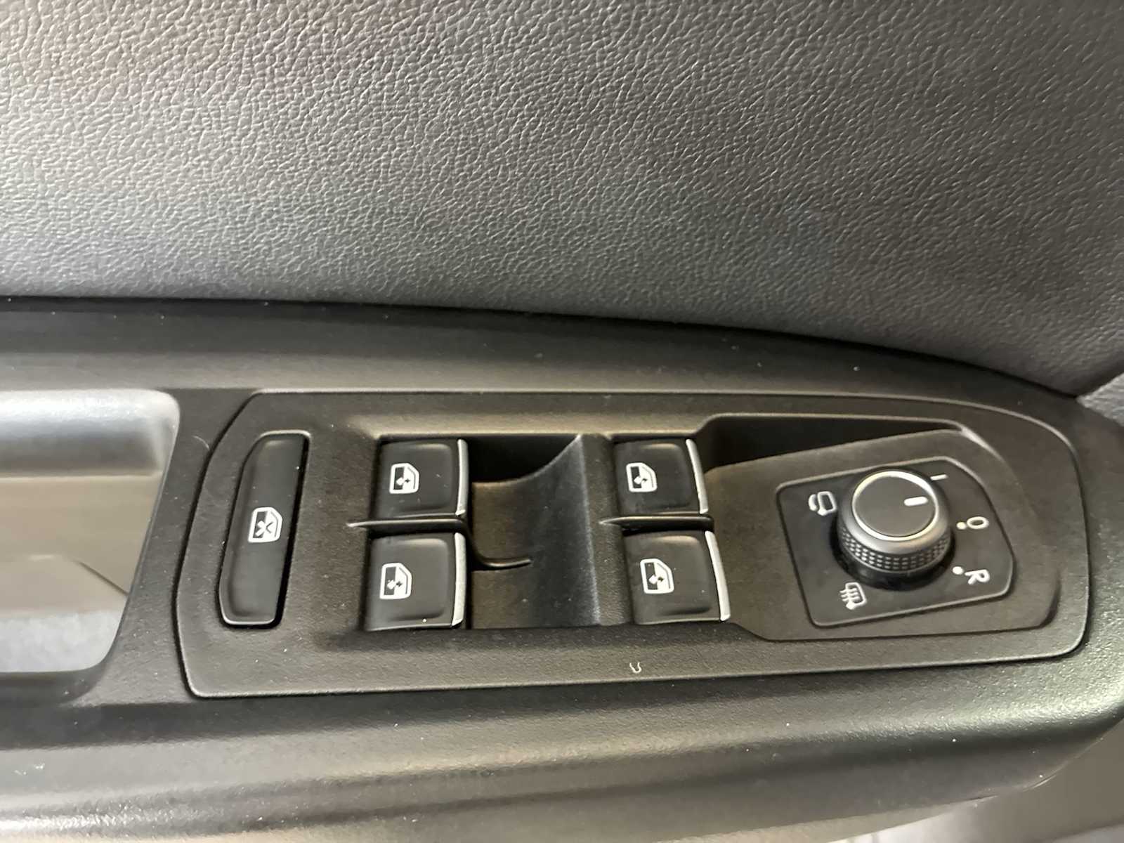 Thumbnail: 2019 Volkswagen Atlas - 15