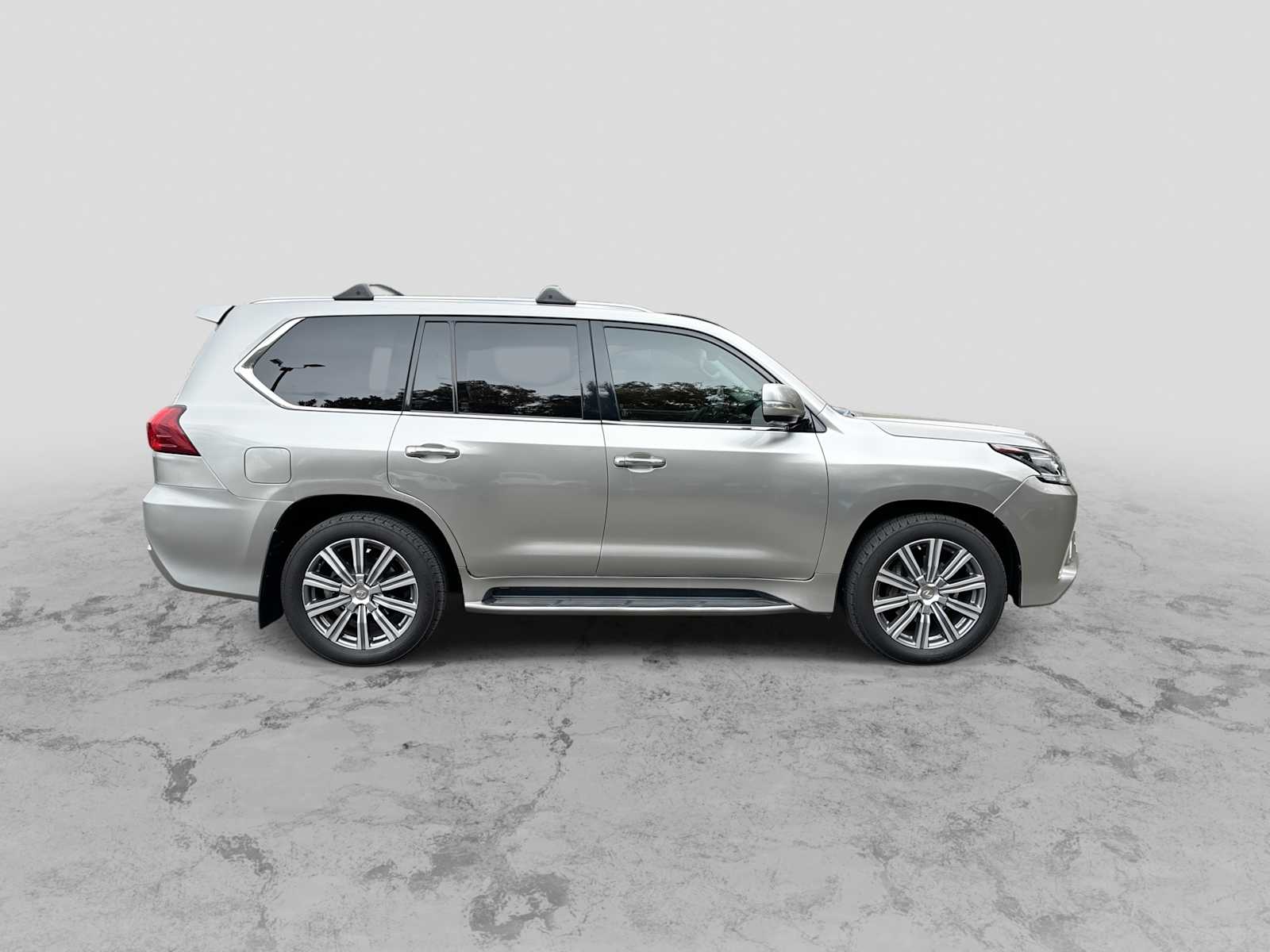 2017 Lexus LX 570 - Photo 9