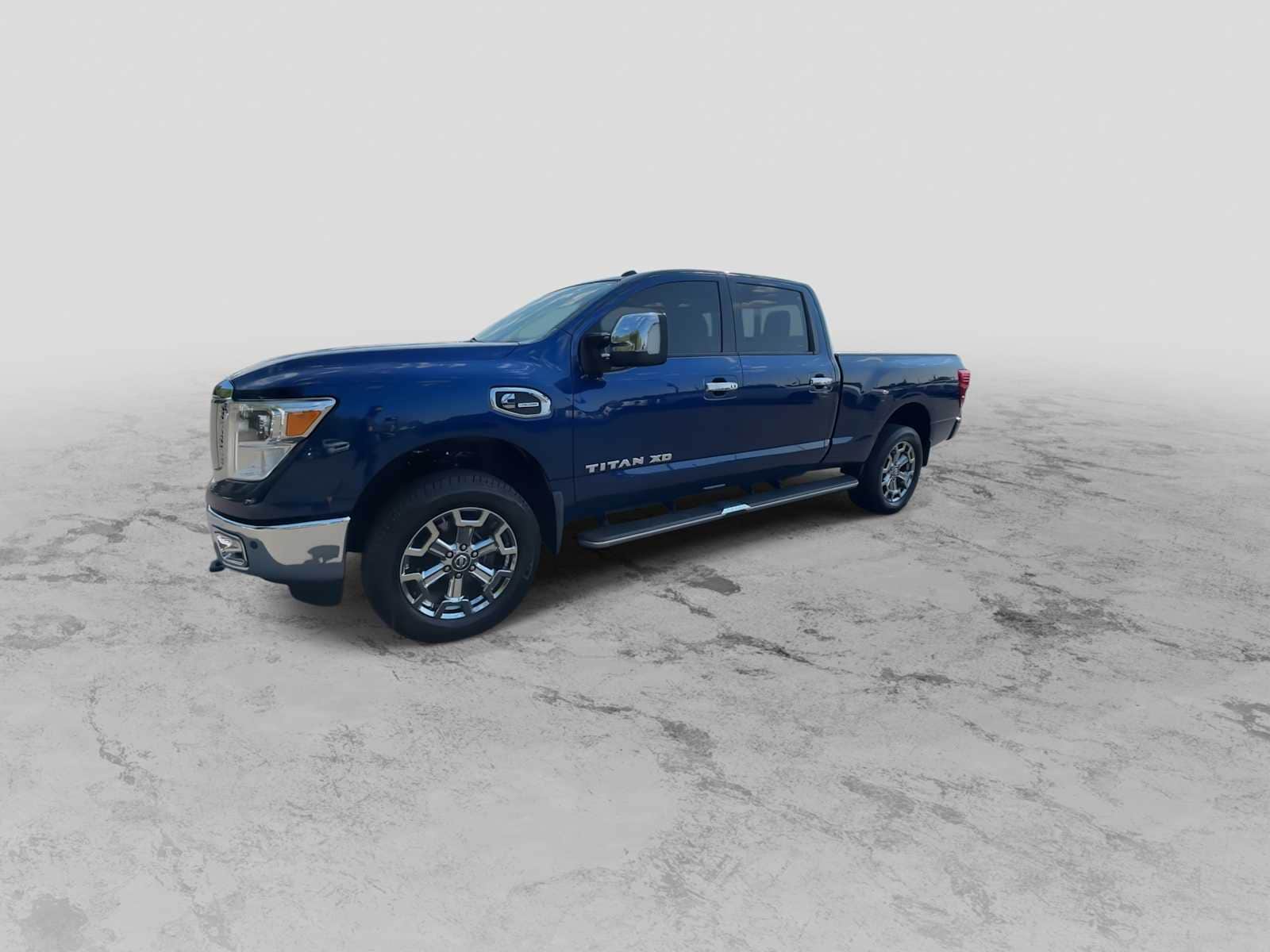 Thumbnail: 2017 Nissan Titan - 4
