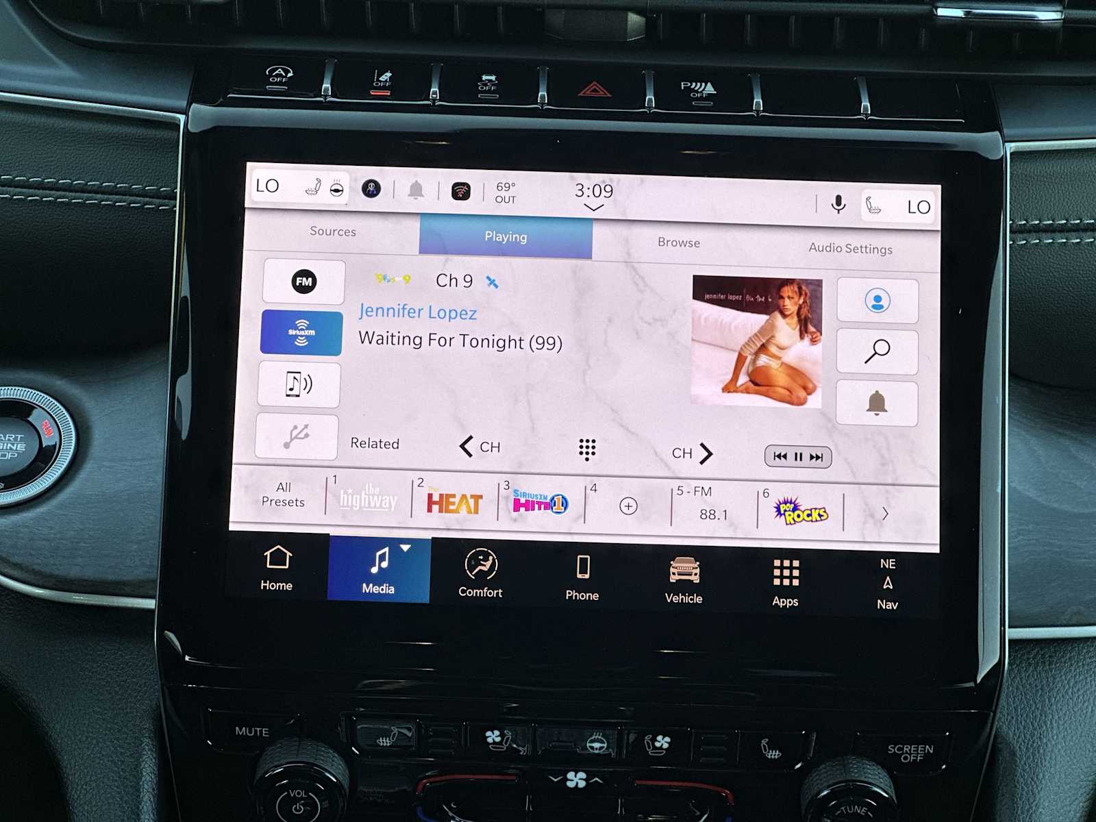 Thumbnail: 2025 Jeep Grand Cherokee - 12