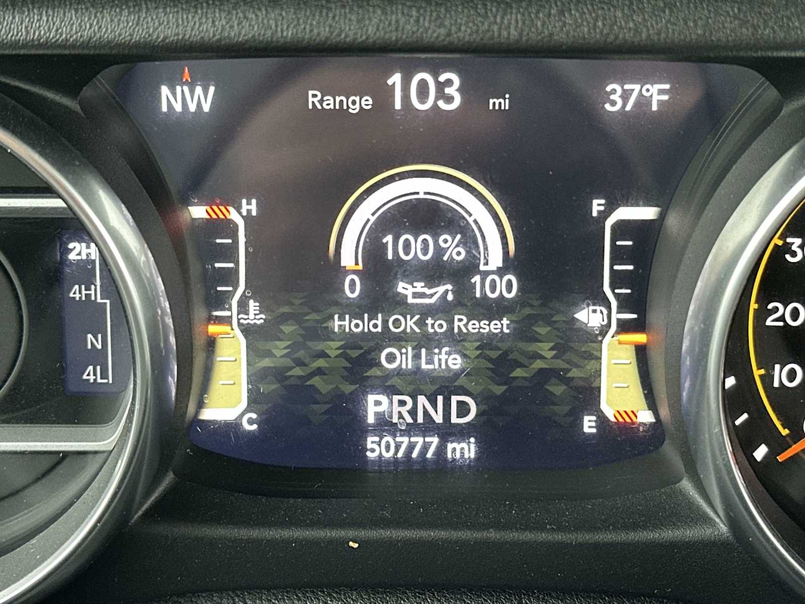 Thumbnail: 2020 Jeep Gladiator - 10