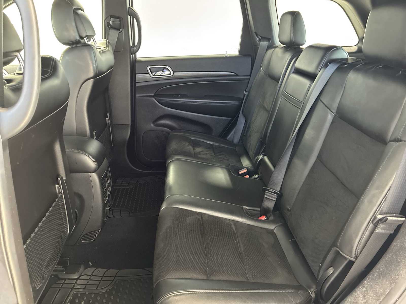 Thumbnail: 2021 Jeep Grand Cherokee - 24