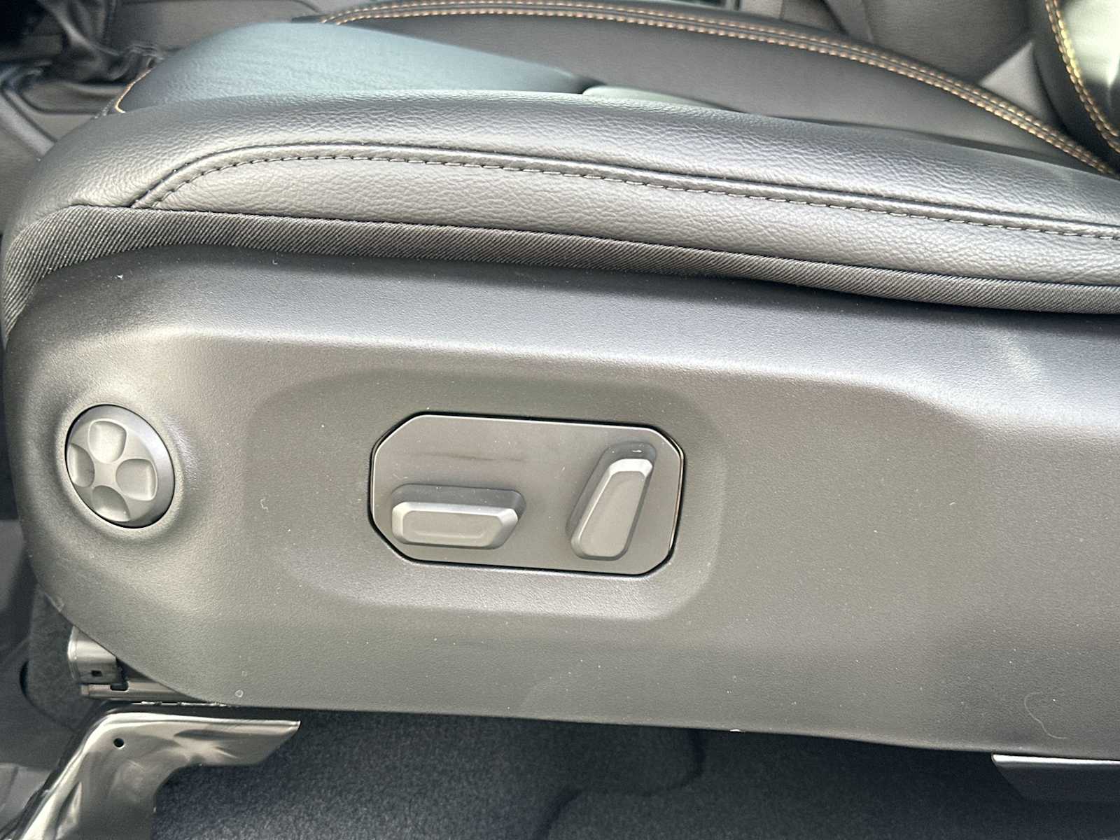 Thumbnail: 2026 Jeep Wrangler - 14