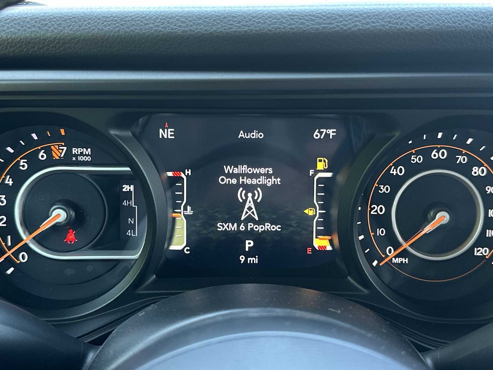 Thumbnail: 2025 Jeep Gladiator - 10