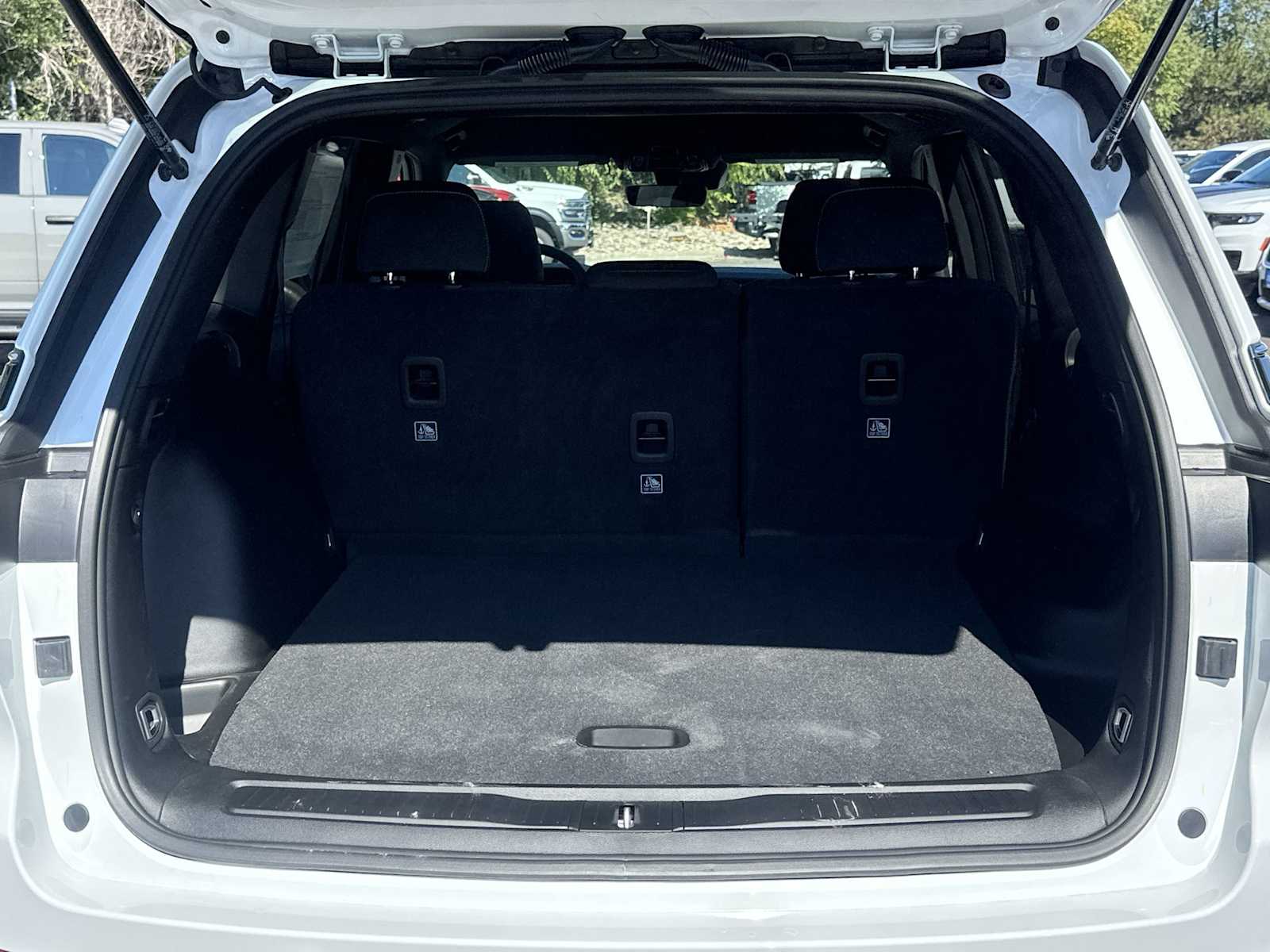 Thumbnail: 2025 Jeep Grand Cherokee - 18