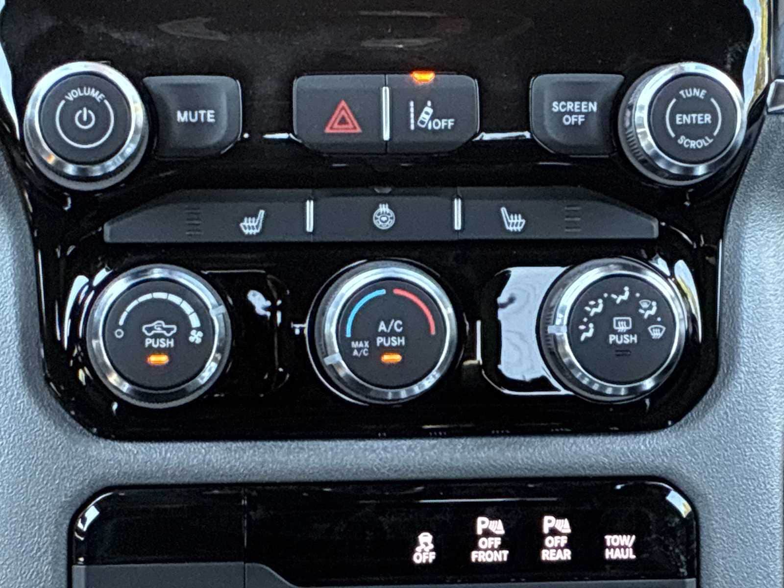 Thumbnail: 2026 RAM 1500 - 16