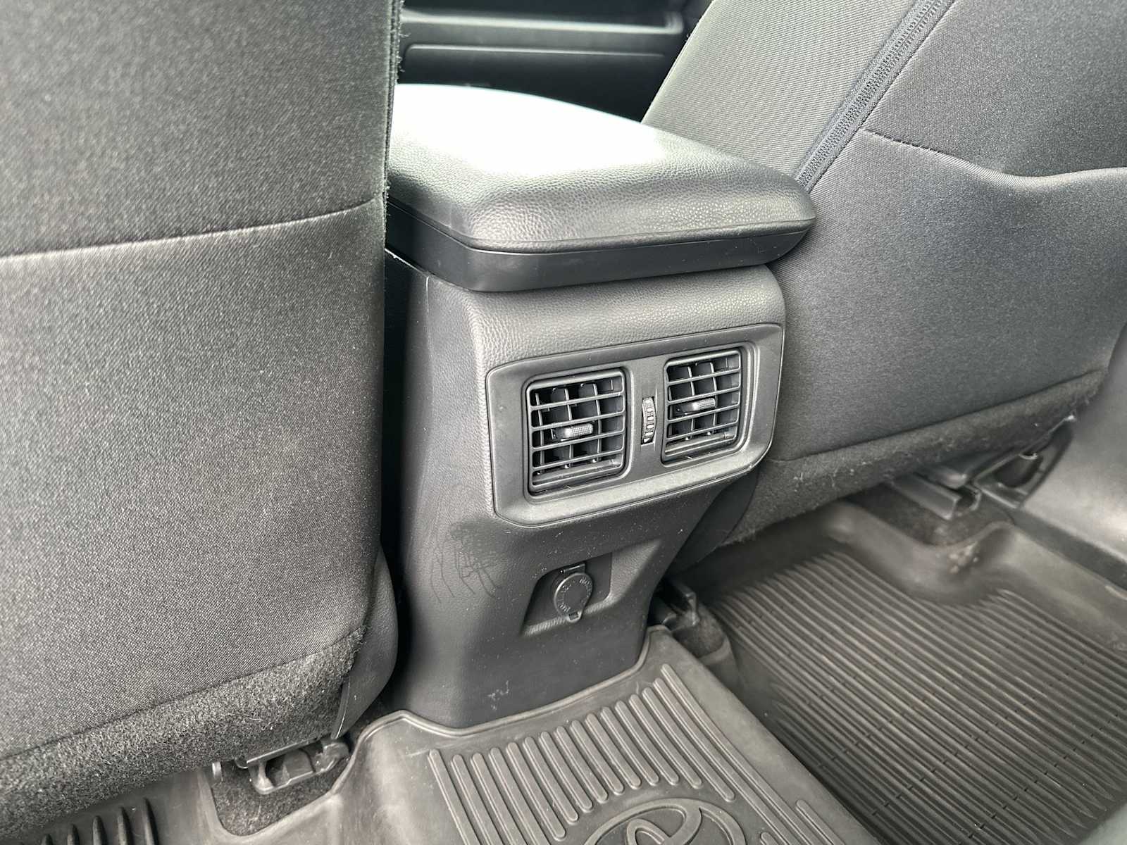 Thumbnail: 2023 Toyota RAV4 - 20