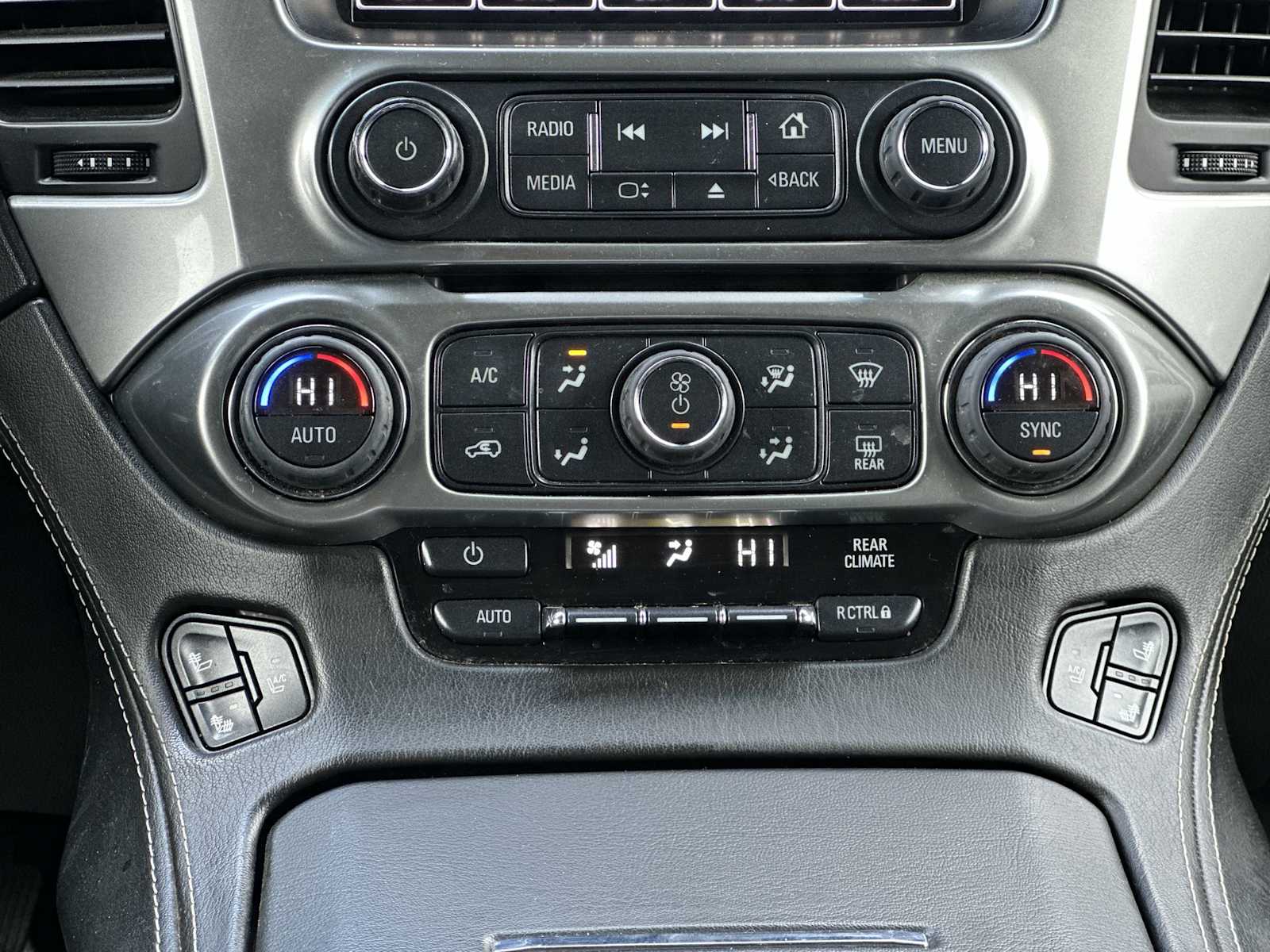 Thumbnail: 2015 Chevrolet Tahoe - 17