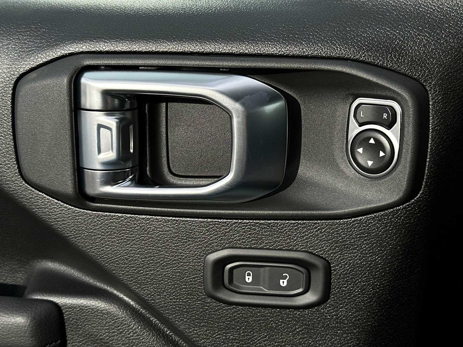 Thumbnail: 2026 Jeep Wrangler - 15