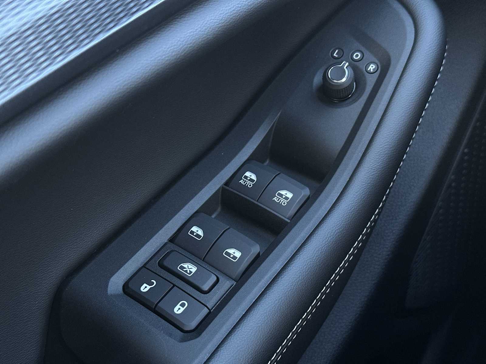 Thumbnail: 2025 Jeep Grand Cherokee - 15