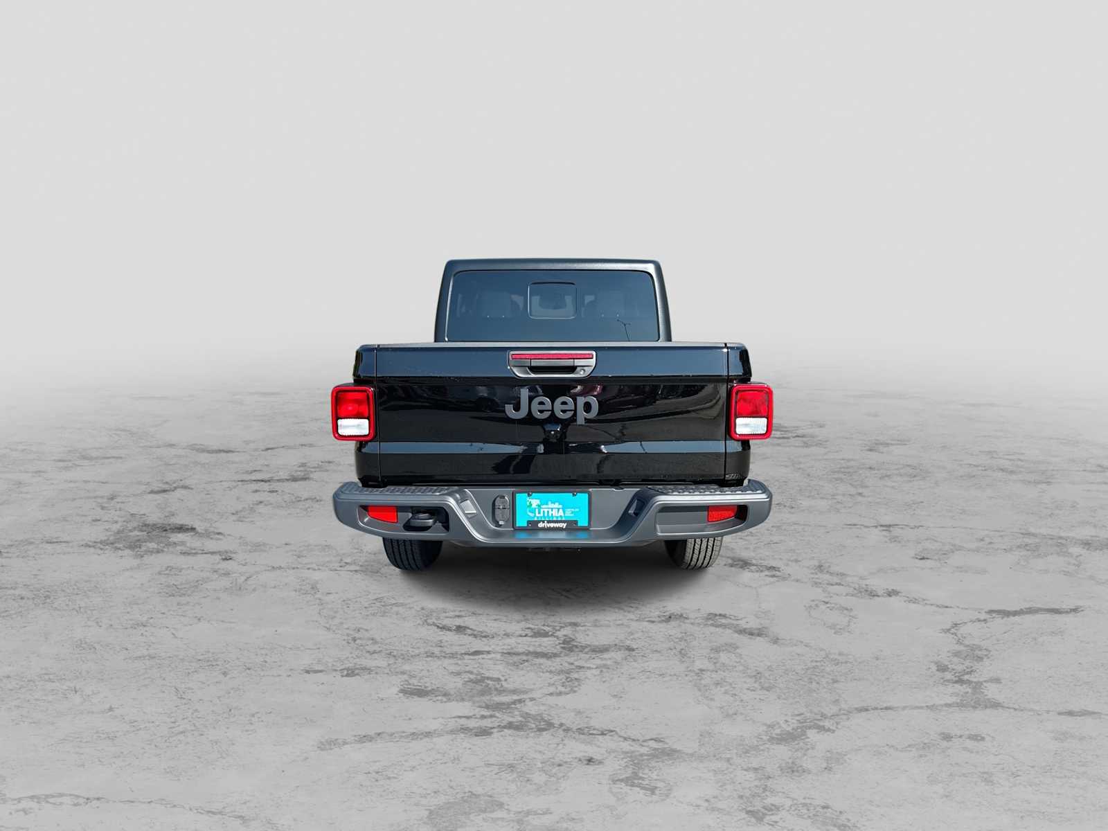 Thumbnail: 2026 Jeep Gladiator - 7