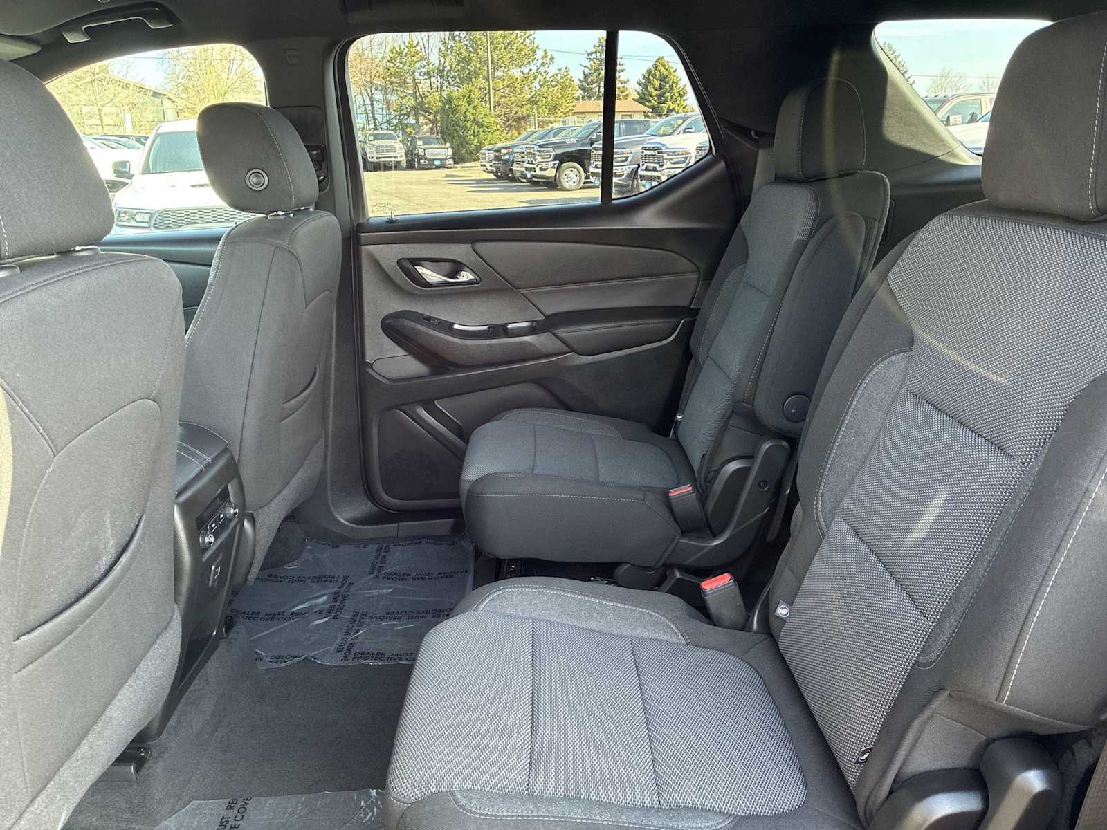 Thumbnail: 2022 Chevrolet Traverse - 24