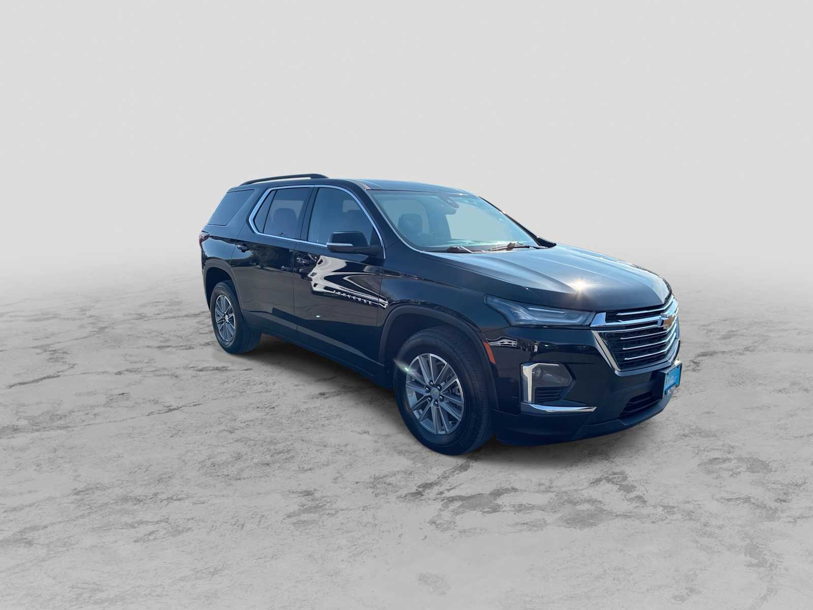 Thumbnail: 2022 Chevrolet Traverse - 2