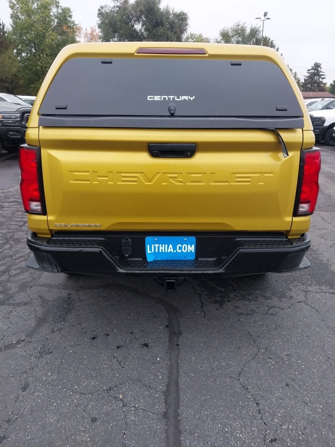 2024 Chevrolet Colorado Z71 photo 3