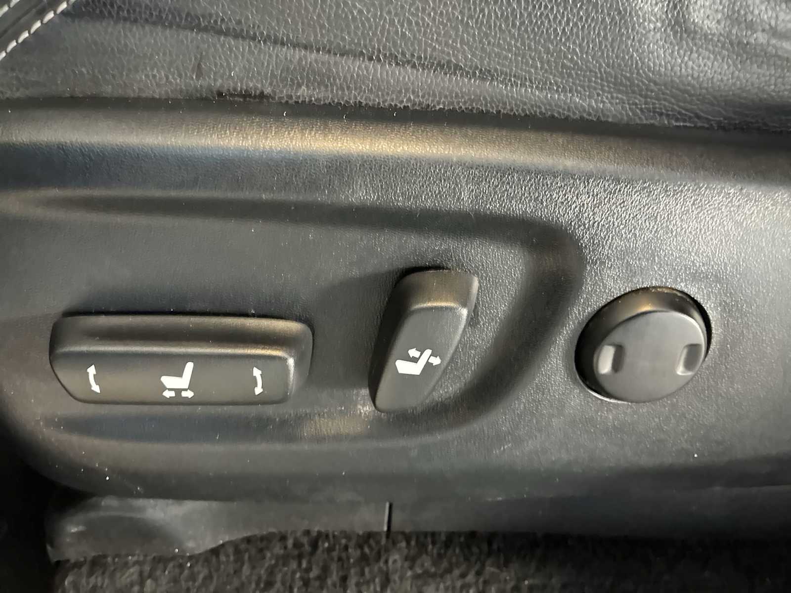 Thumbnail: 2019 Toyota 4Runner - 14