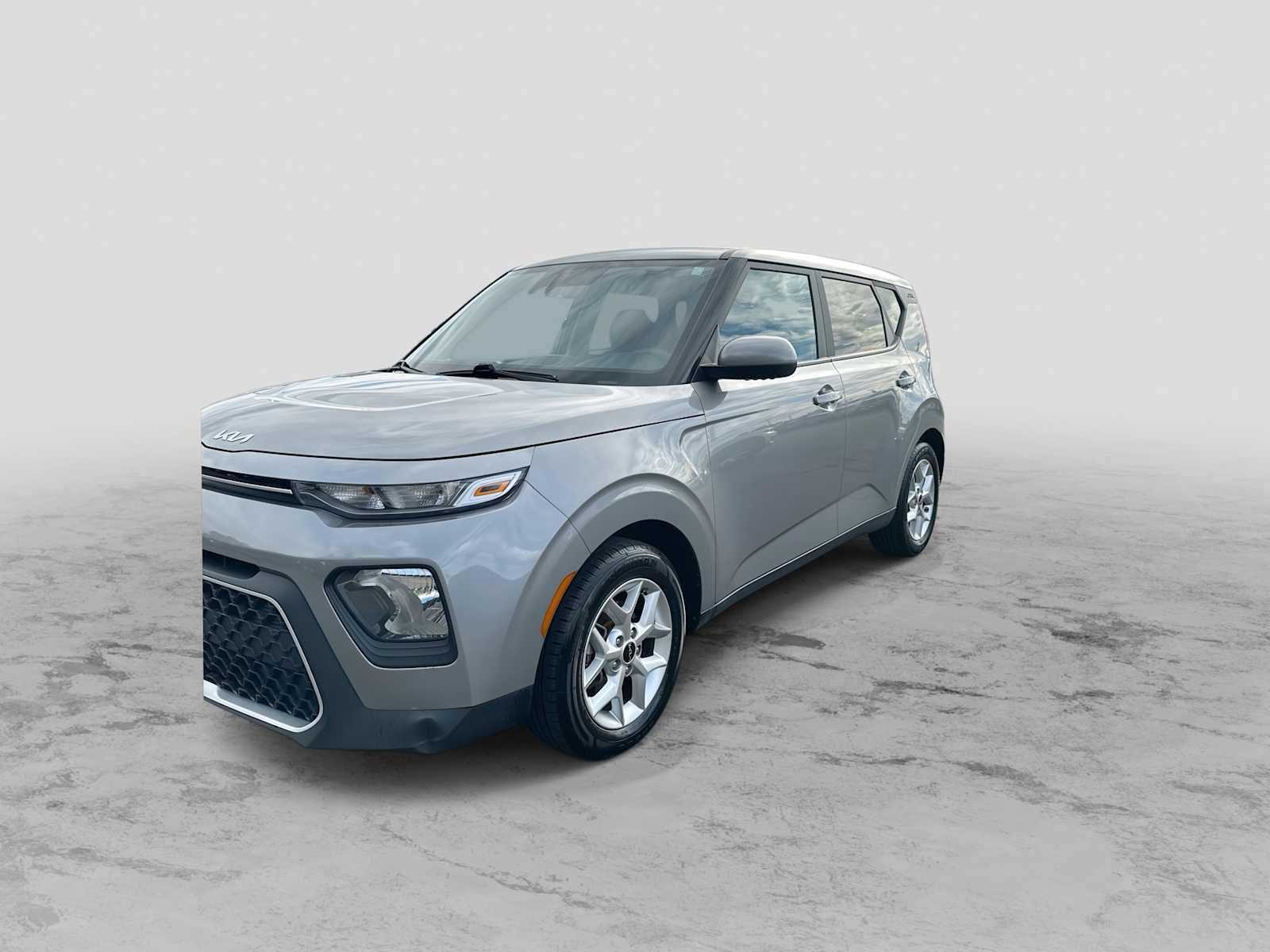 2022 Kia Soul LX photo 2