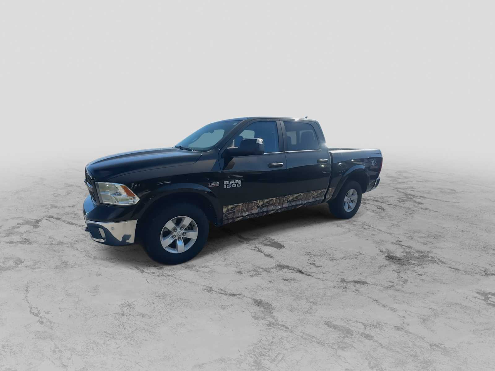 2014 Ram 1500 SLT photo 4