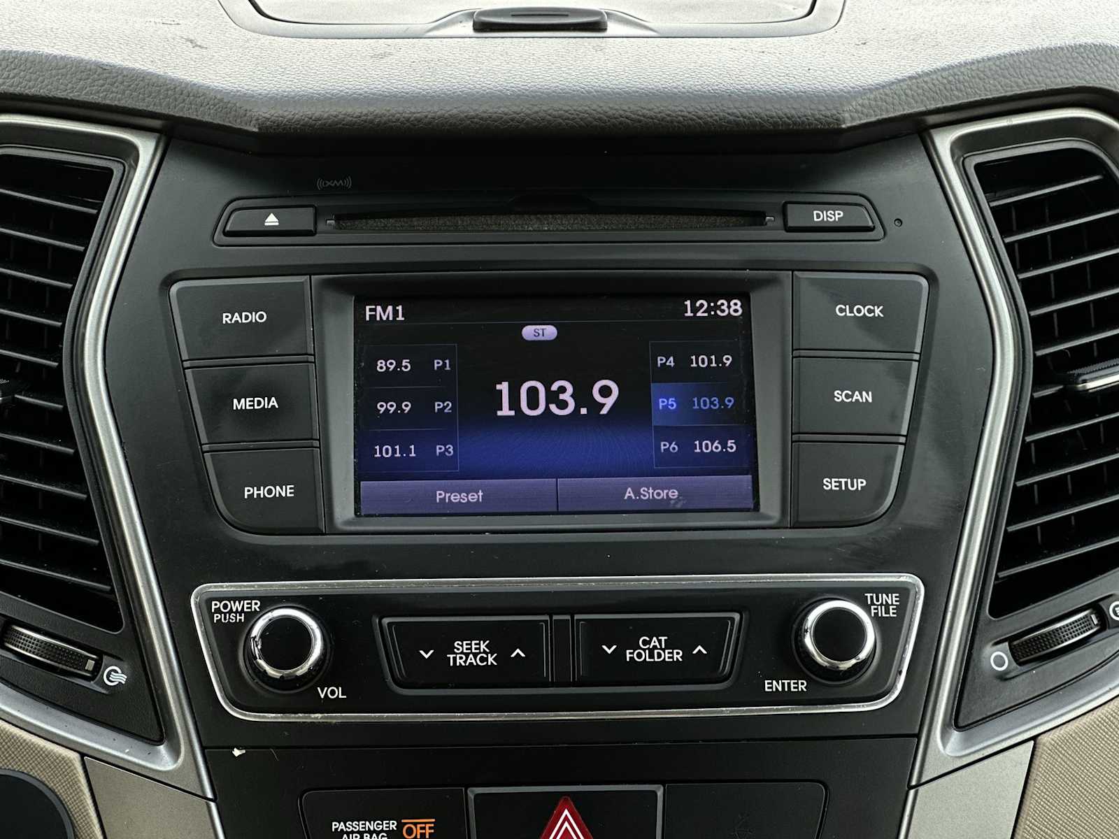 Thumbnail: 2017 Hyundai Santa Fe - 12