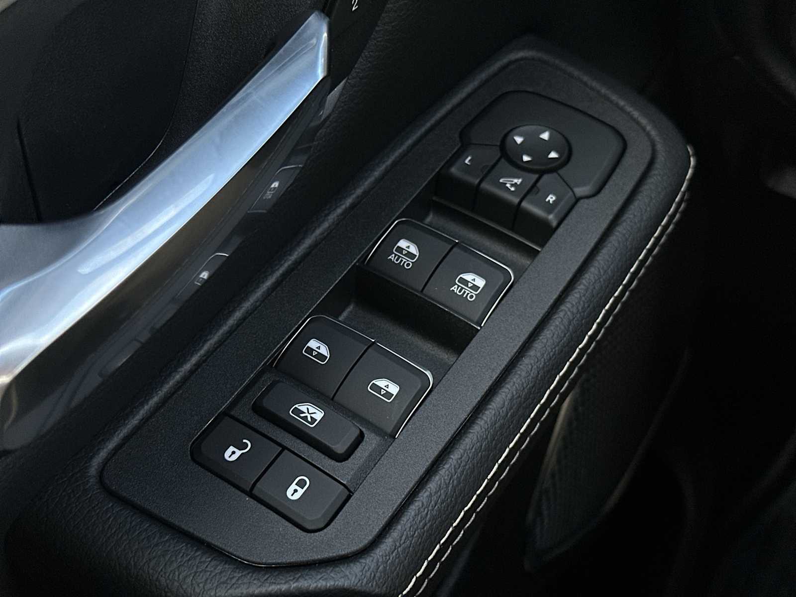 Thumbnail: 2026 RAM 1500 - 15