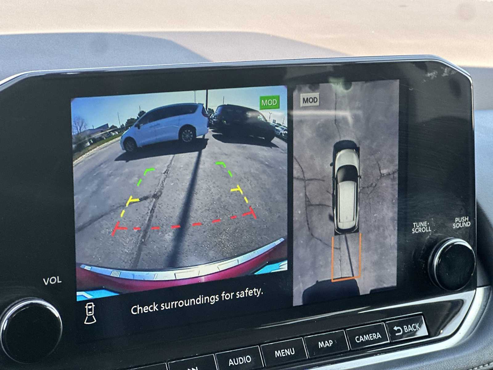 Thumbnail: 2022 Nissan Rogue - 23