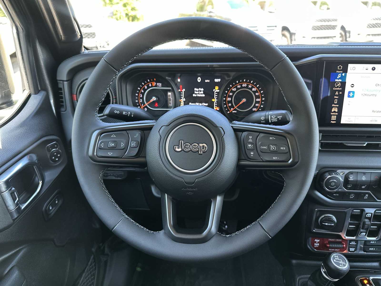 Thumbnail: 2025 Jeep Gladiator - 11