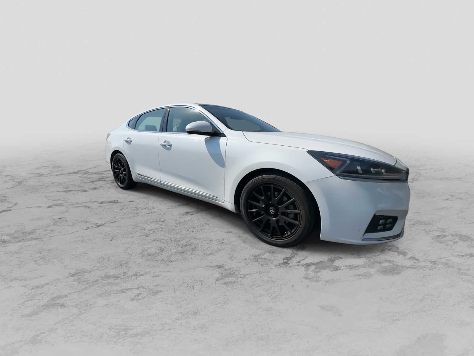 Used 2019 Kia Cadenza Technology with VIN KNALC4J19K5154793 for sale in Billings, MT