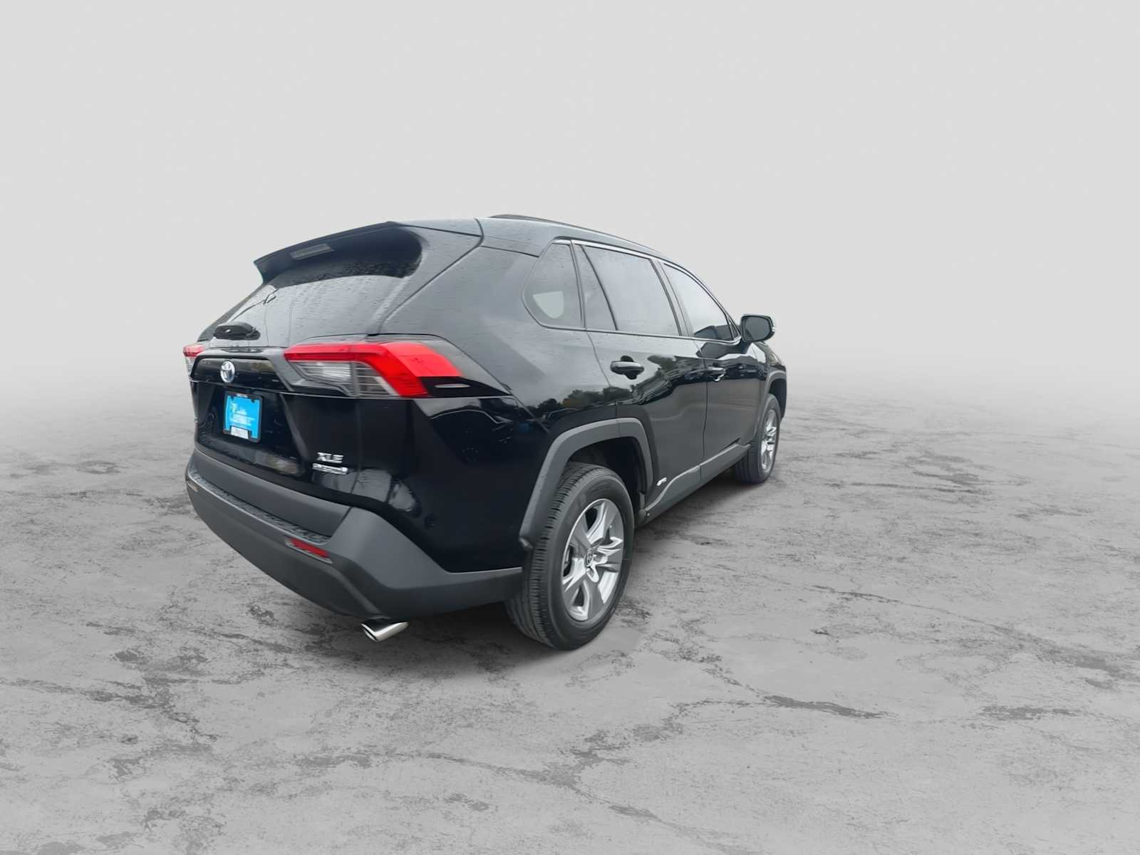 Thumbnail: 2022 Toyota RAV4 - 8