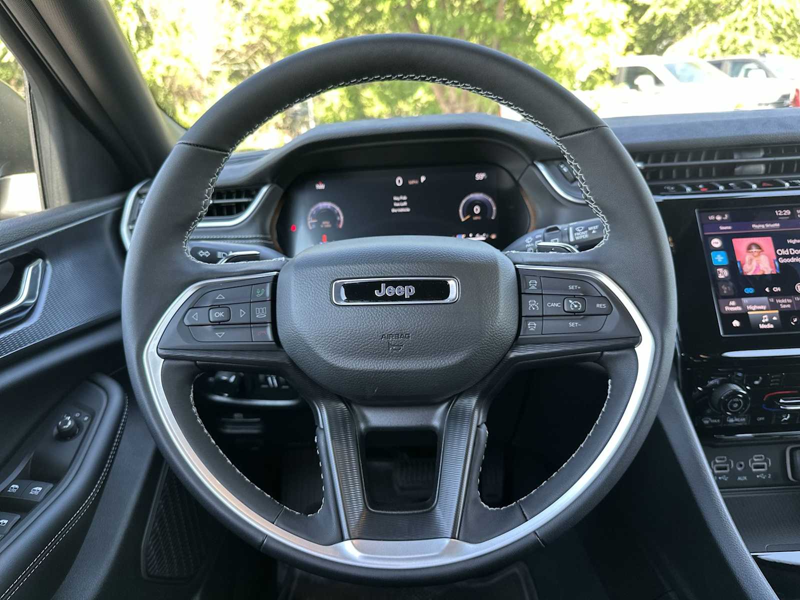 Thumbnail: 2025 Jeep Grand Cherokee - 11
