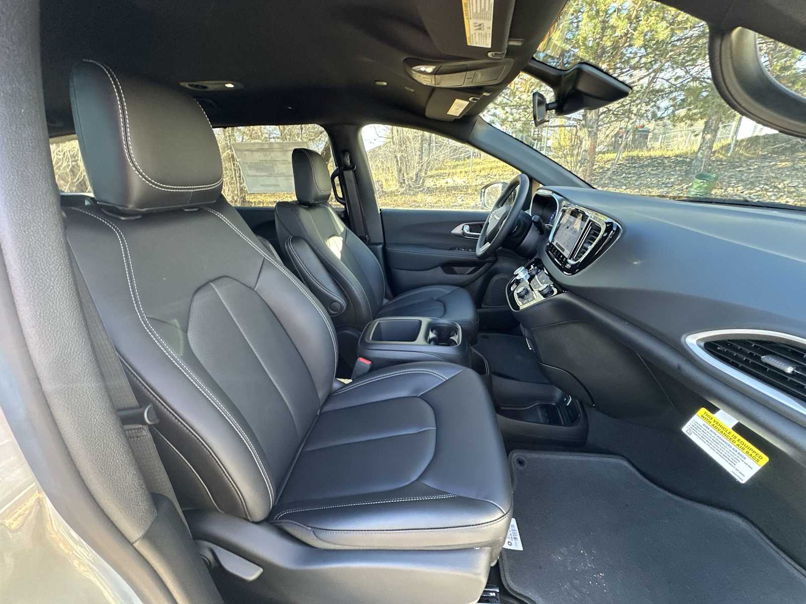 Thumbnail: 2026 Chrysler Voyager - 24