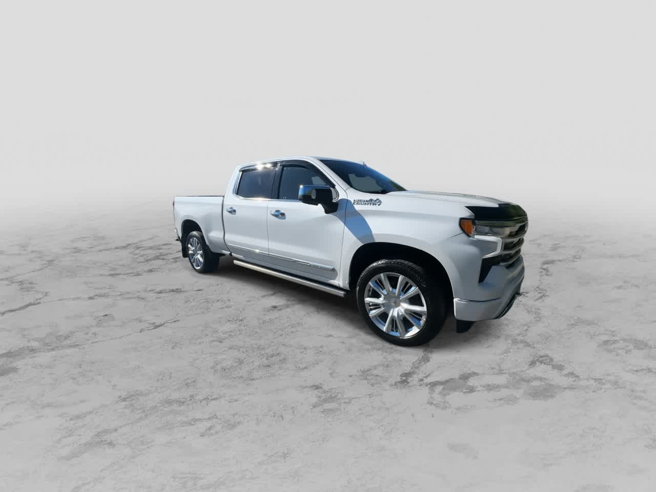 2024 Chevrolet Silverado 1500 High Country photo 2