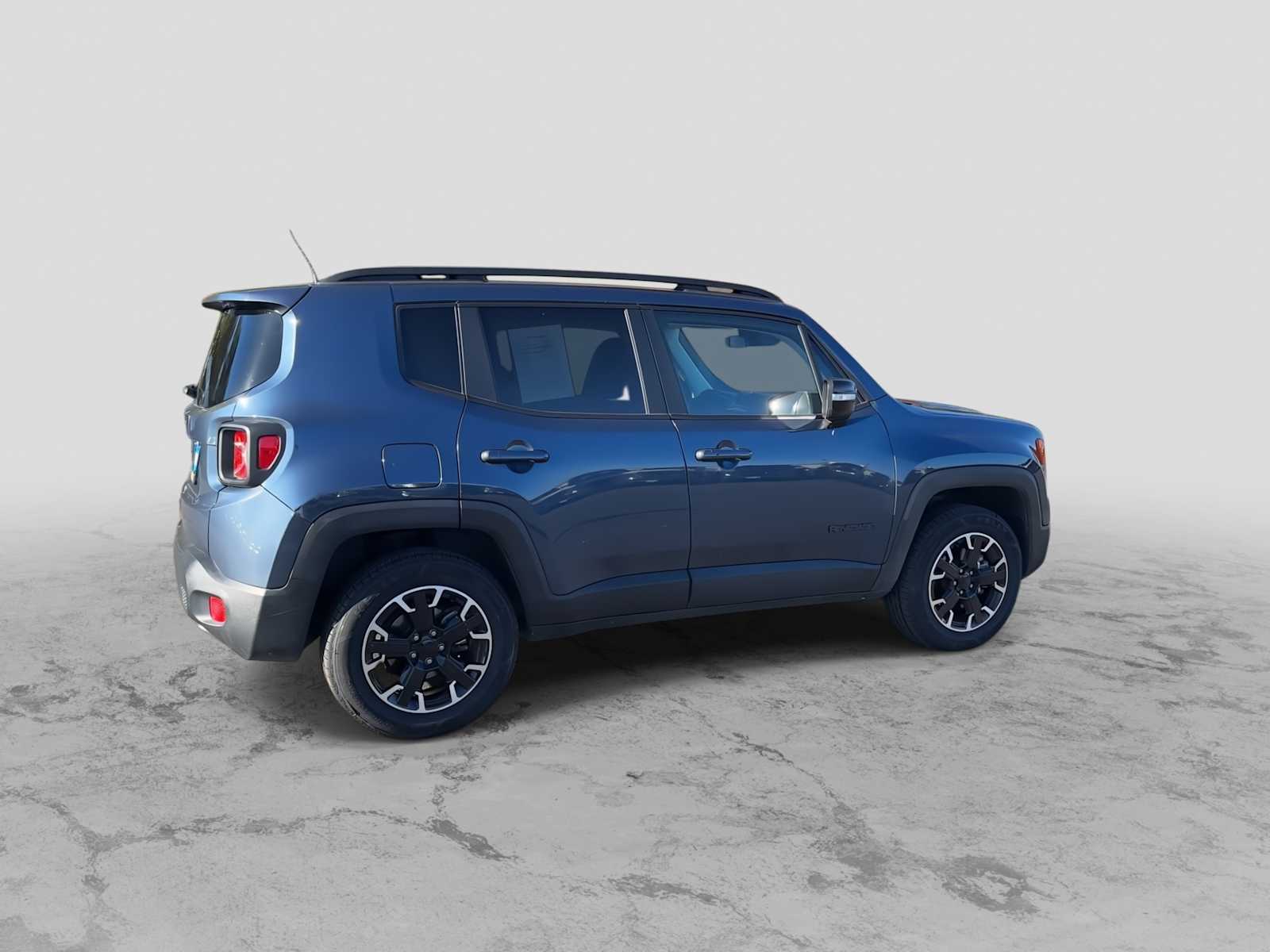 Thumbnail: 2023 Jeep Renegade - 9