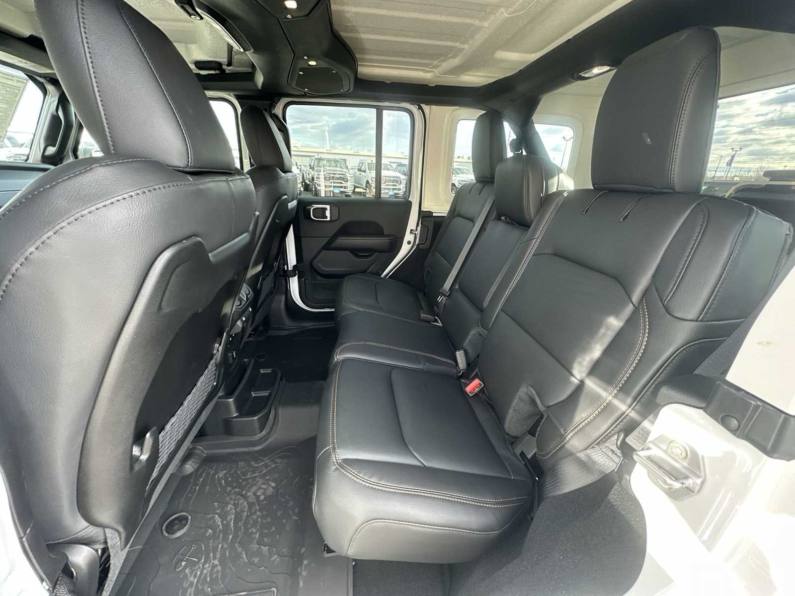 Thumbnail: 2026 Jeep Wrangler - 23